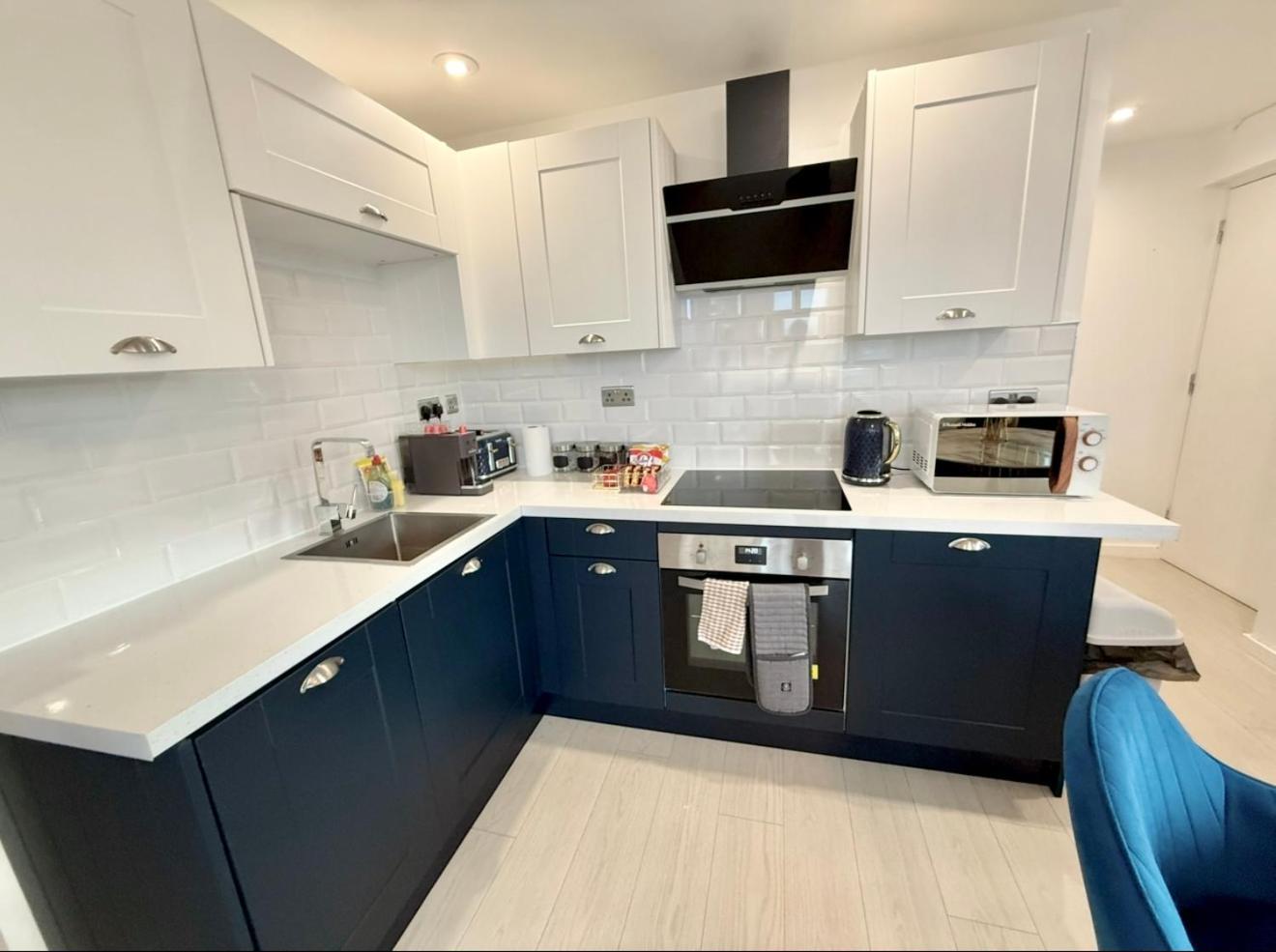 Apartment Winners Of 2025 Traveller Award, Elegant Two Bedroom With Netflix & Wifi *