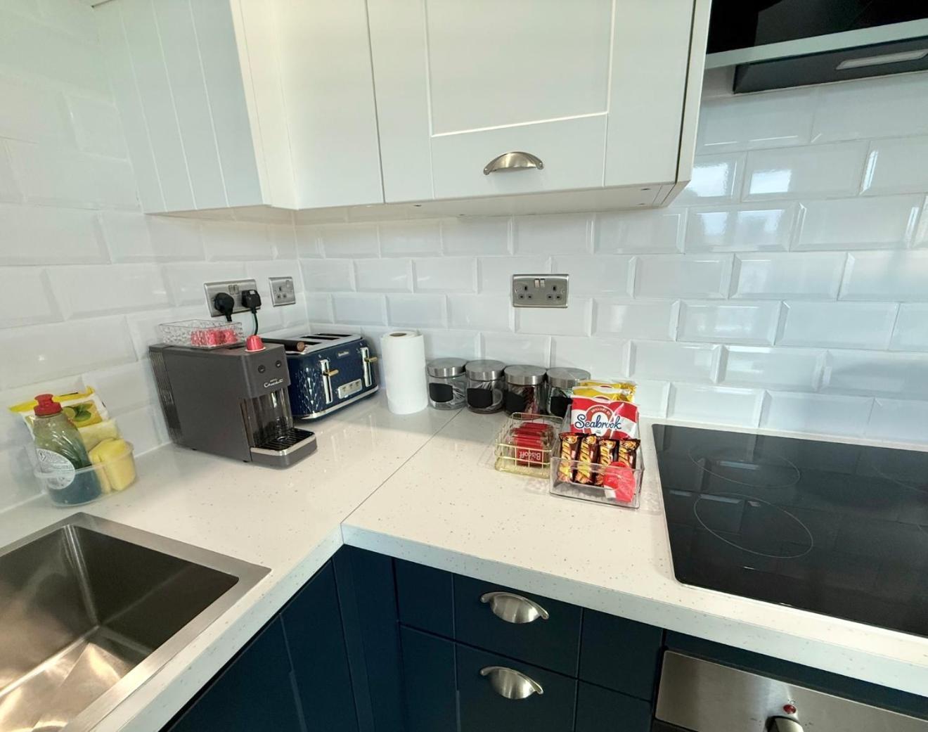 Winners Of 2025 Traveller Award, Elegant Two Bedroom With Netflix & Wifi Apartment Leeds (West Yorkshire)
