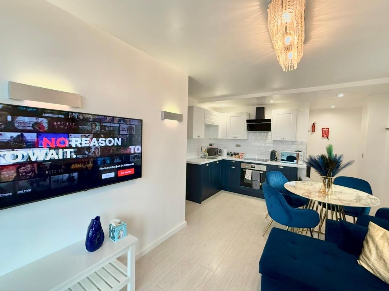 Winners Of 2025 Traveller Award, Elegant Two Bedroom With Netflix & Wifi Apartment