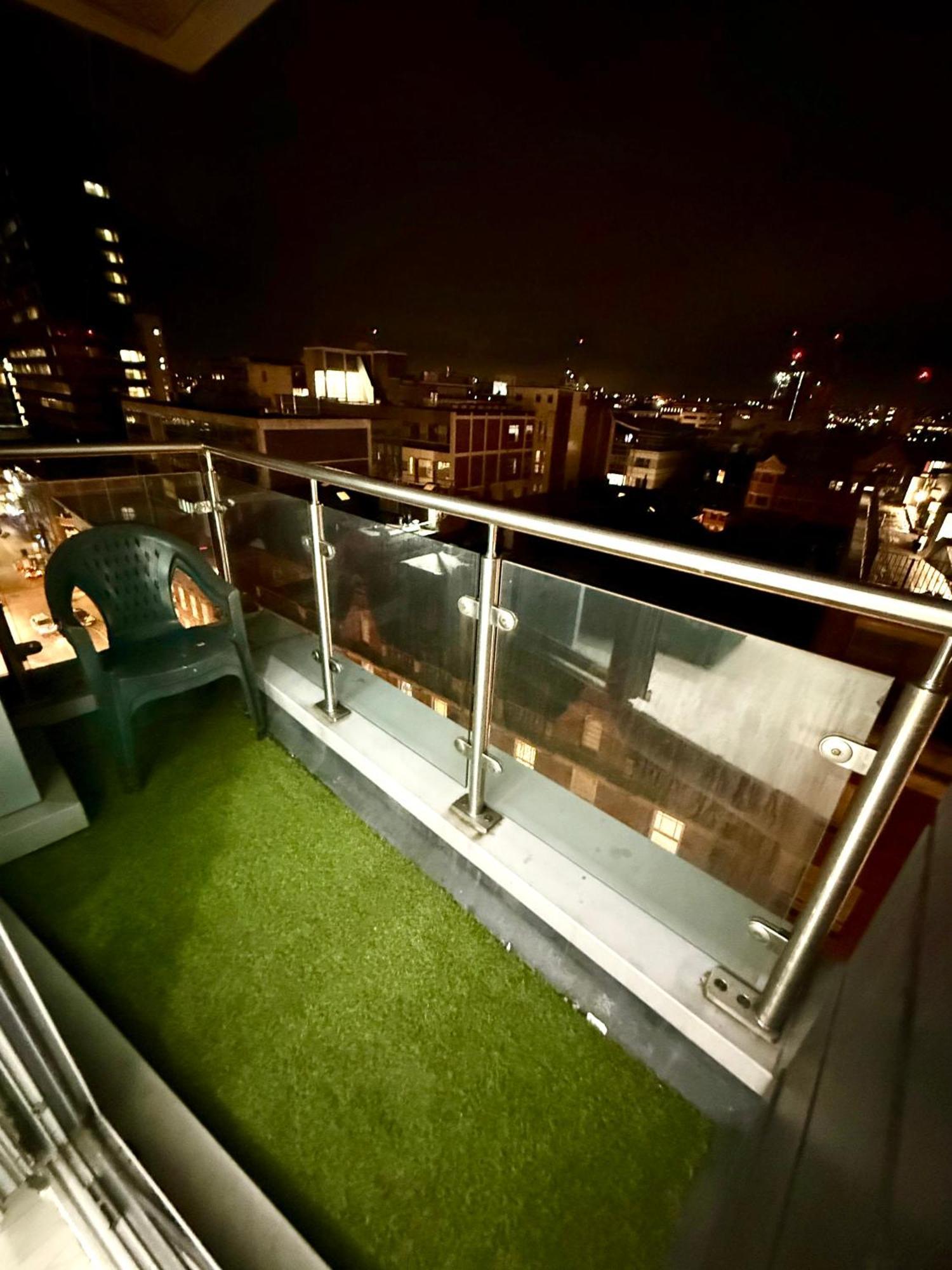 Winner Of 2025 Traveller Award - 2 Double Bed In Heart Of Leeds Centre With Netflix & Wifi Apartment