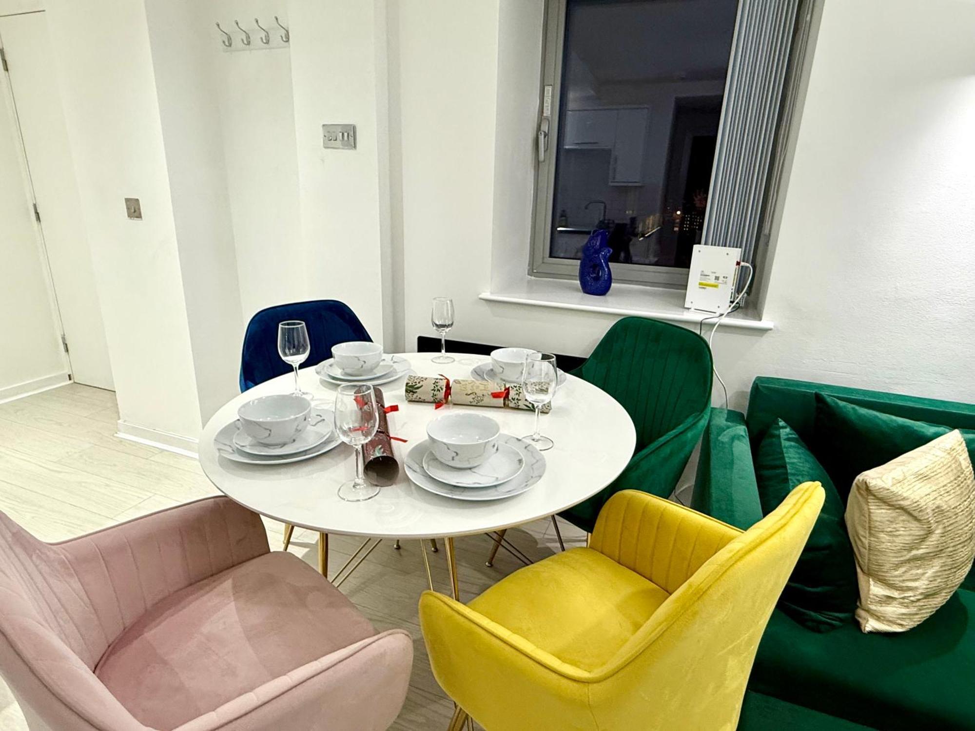 Winner Of 2025 Traveller Award - 2 Double Bed In Heart Of Leeds Centre With Netflix & Wifi * Leeds (West Yorkshire)