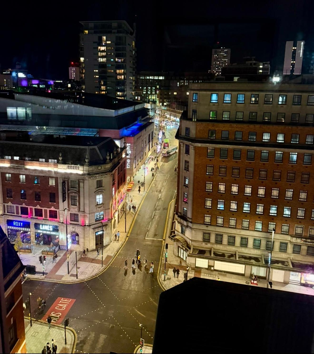 Winner Of 2025 Traveller Award - 2 Double Bed In Heart Of Leeds Centre With Netflix & Wifi Apartment