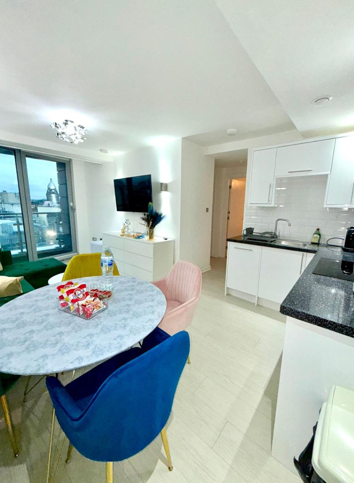 Apartment Winner Of 2025 Traveller Award - 2 Double Bed In Heart Of Leeds Centre With Netflix & Wifi Leeds (West Yorkshire)