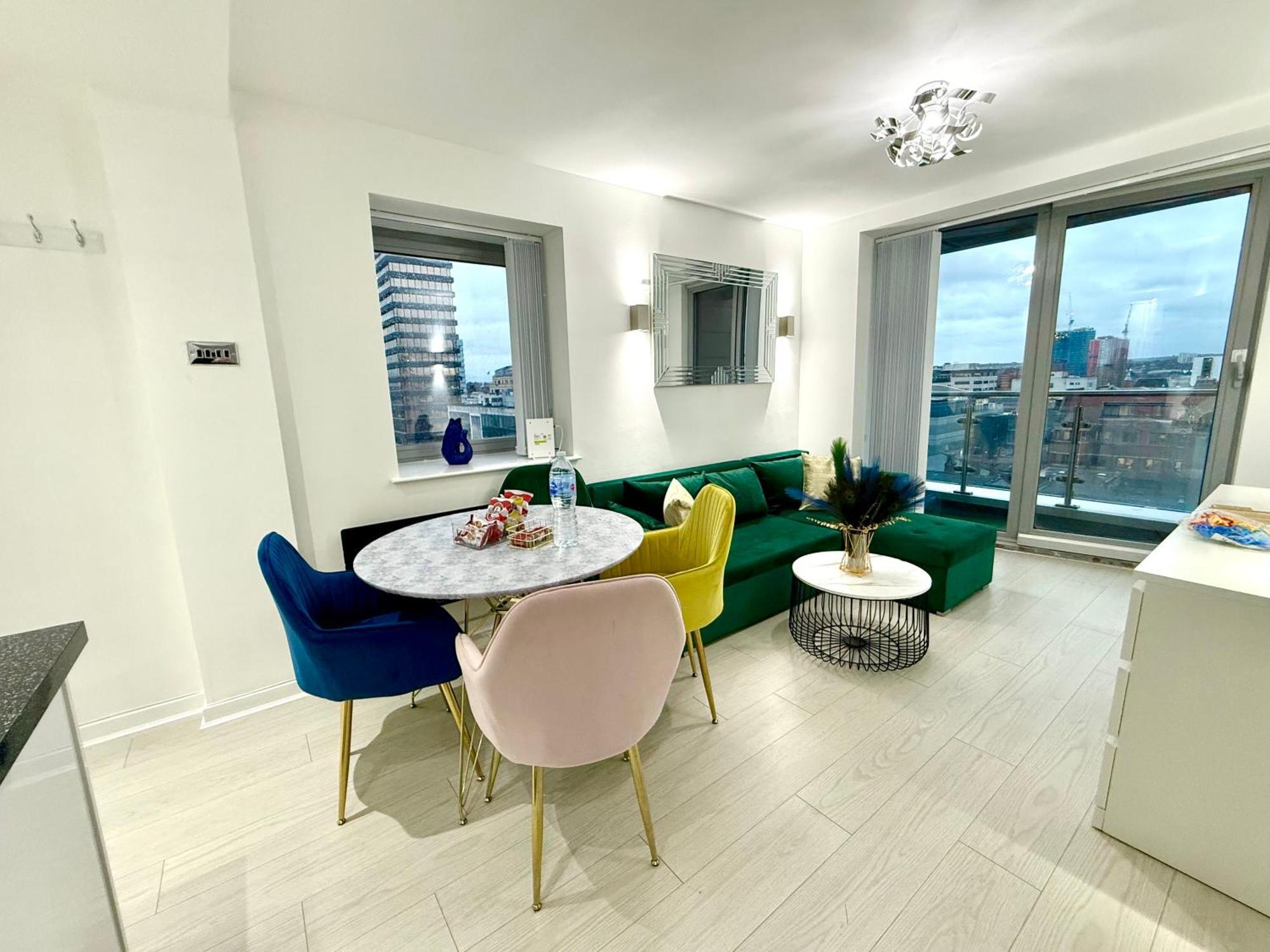 Winner Of 2025 Traveller Award - 2 Double Bed In Heart Of Leeds Centre With Netflix & Wifi * Leeds (West Yorkshire)