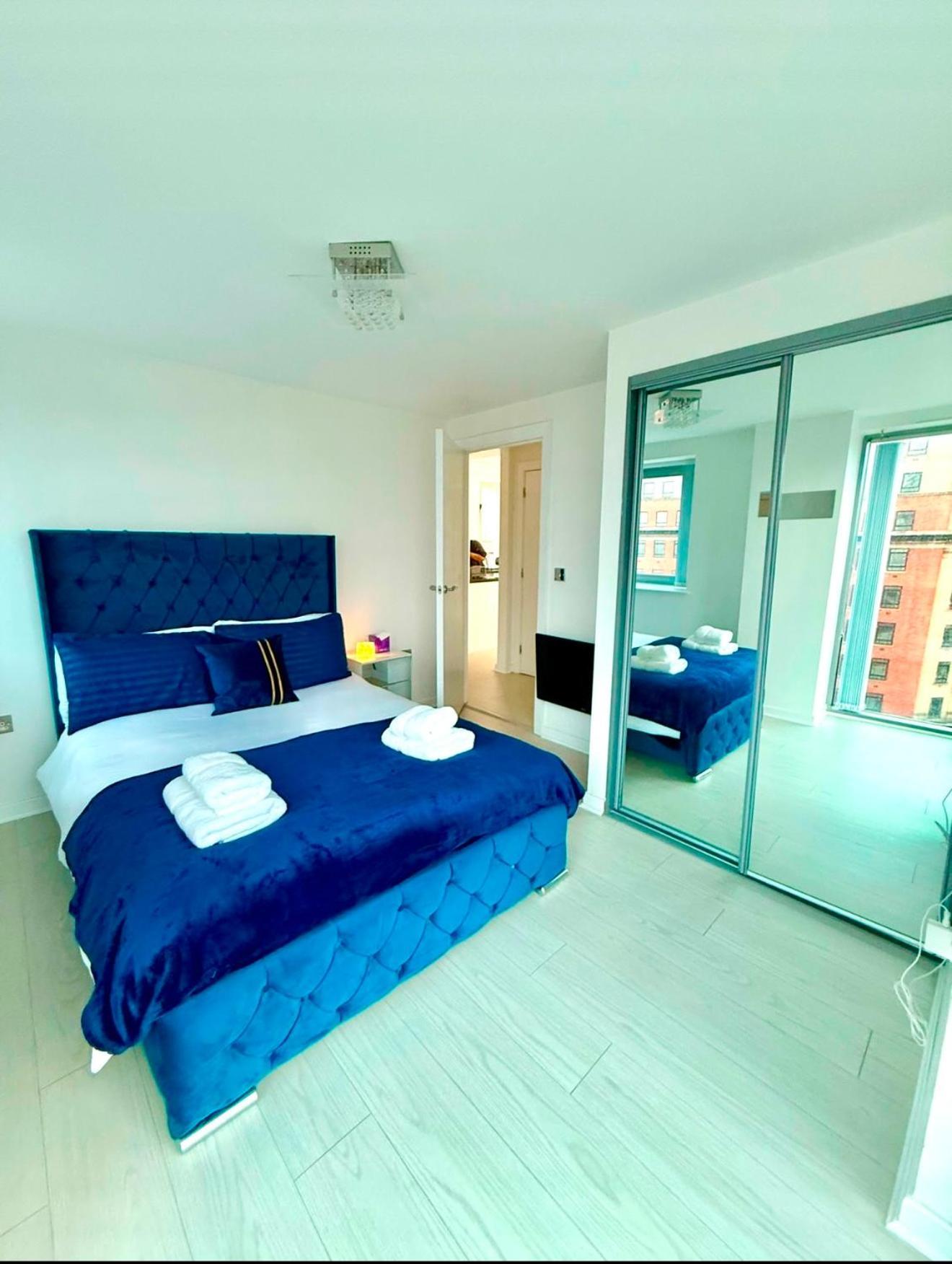 Apartment Winners Of 2025 Traveller Award, Elegant Two Bedroom With Netflix & Wifi *