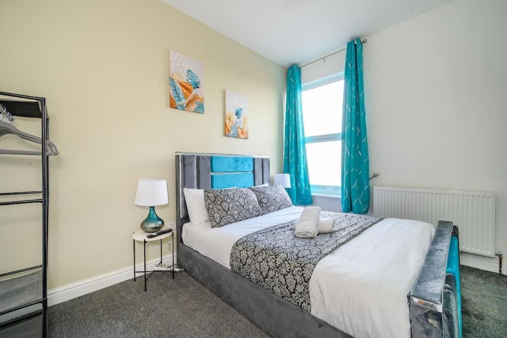 -75cr- Setup For Your Relaxed And Amazing * Leeds (West Yorkshire)