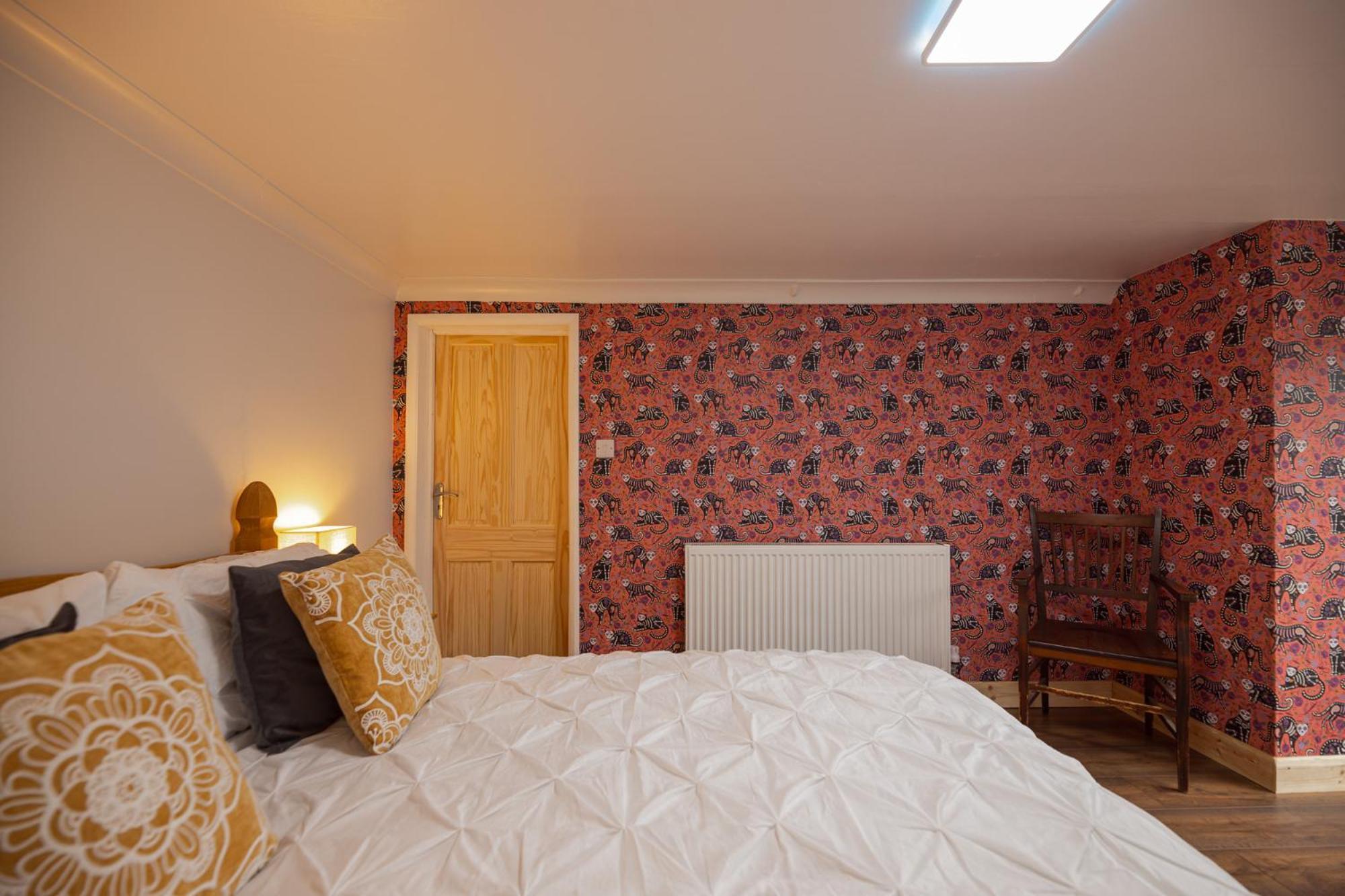 Franky's Place, In Roundhay, Leeds Bed & Breakfast *