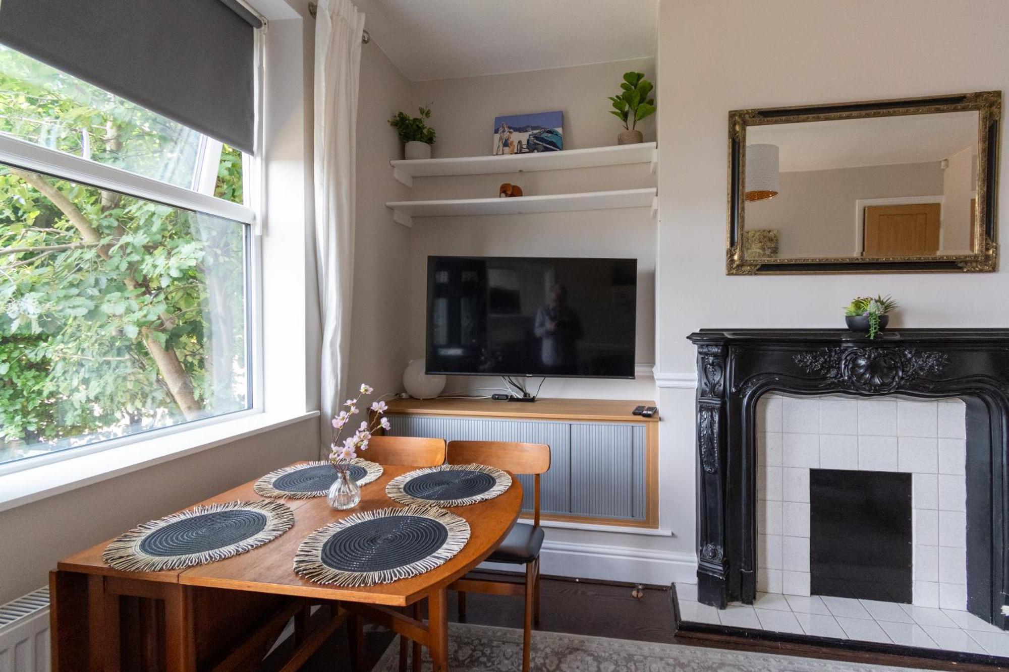 Host & - Argie House Holiday home Leeds (West Yorkshire)