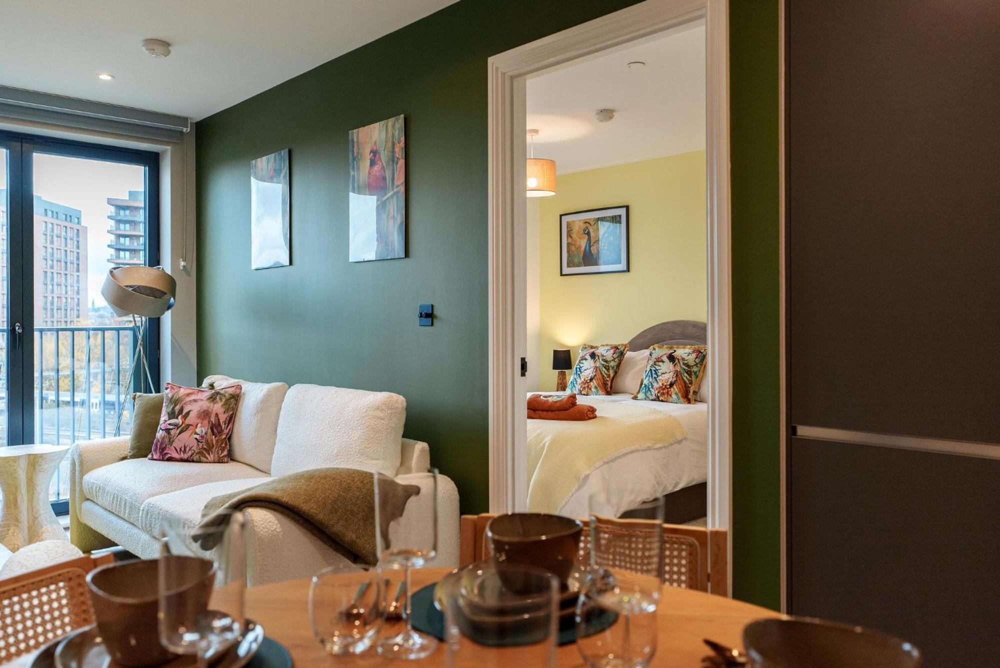 Balinese Escape, 2bed 2bath, Center & Stadium 10 Mins * Leeds (West Yorkshire)