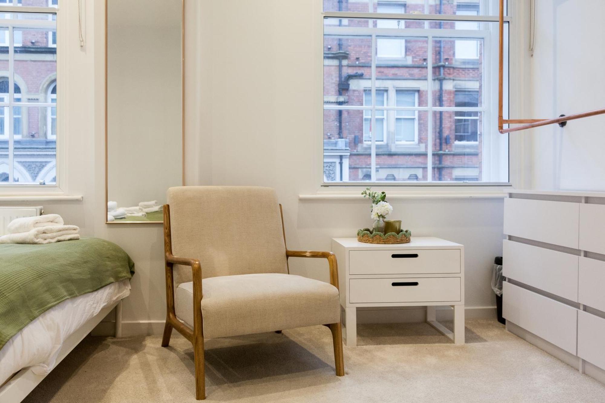 Grand - 2-bedrooms - Sleeps 6 Comfortably - Perfect For Families - Contractors - Professionals Apartment Leeds (West Yorkshire)