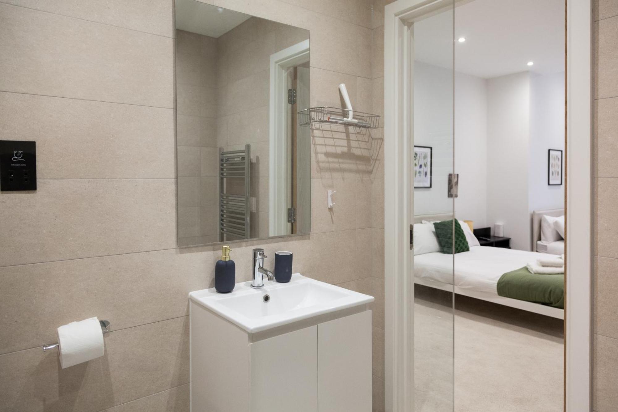 Grand - 2-bedrooms - Sleeps 6 Comfortably - Perfect For Families - Contractors - Professionals Apartment