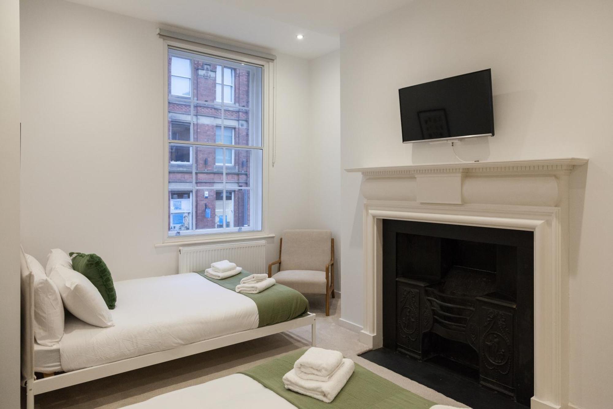 Grand - 2-bedrooms - Sleeps 6 Comfortably - Perfect For Families - Contractors - Professionals Apartment Leeds (West Yorkshire)