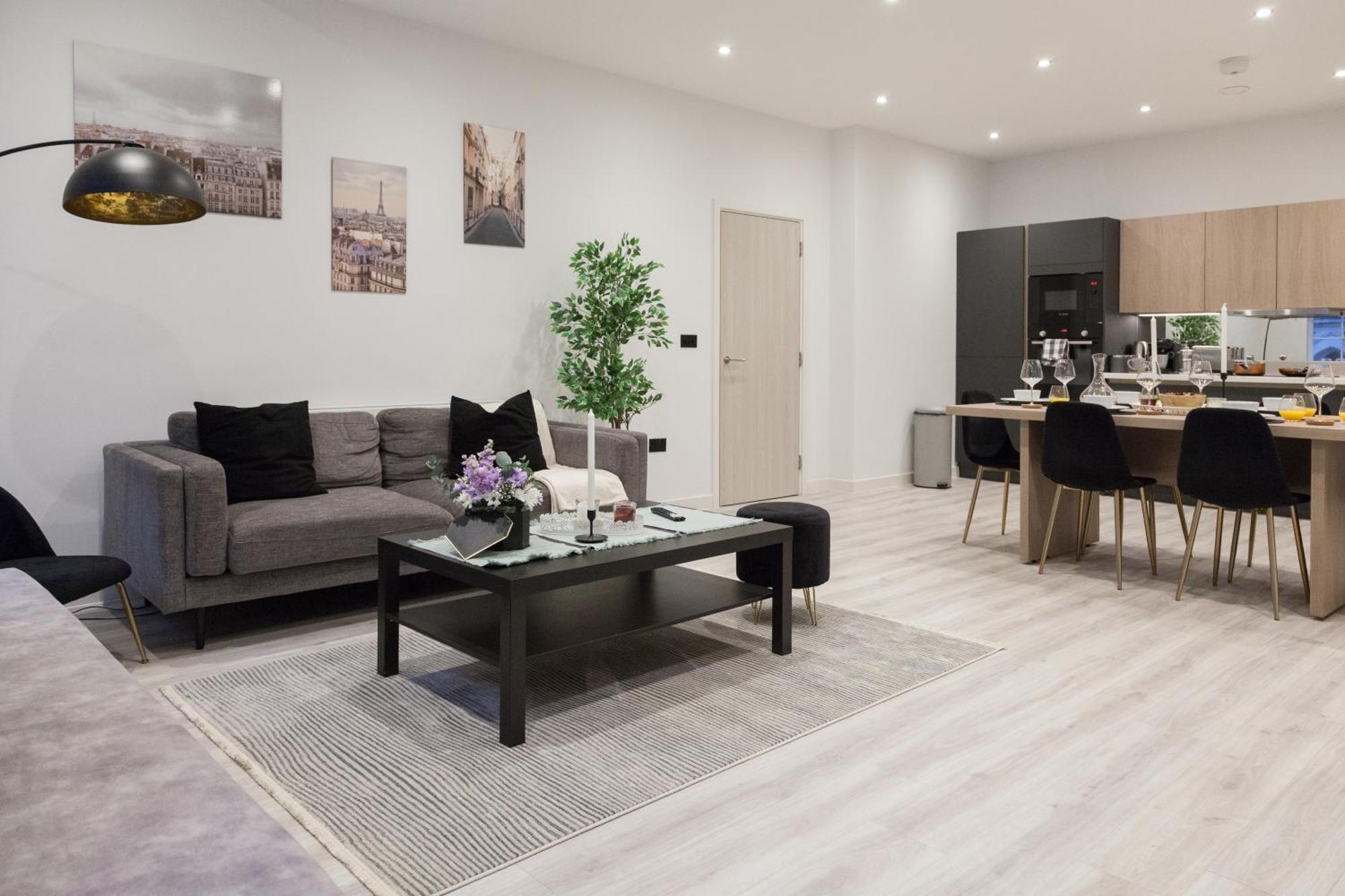 Grand - 2-bedrooms - Sleeps 6 Comfortably - Perfect For Families - Contractors - Professionals