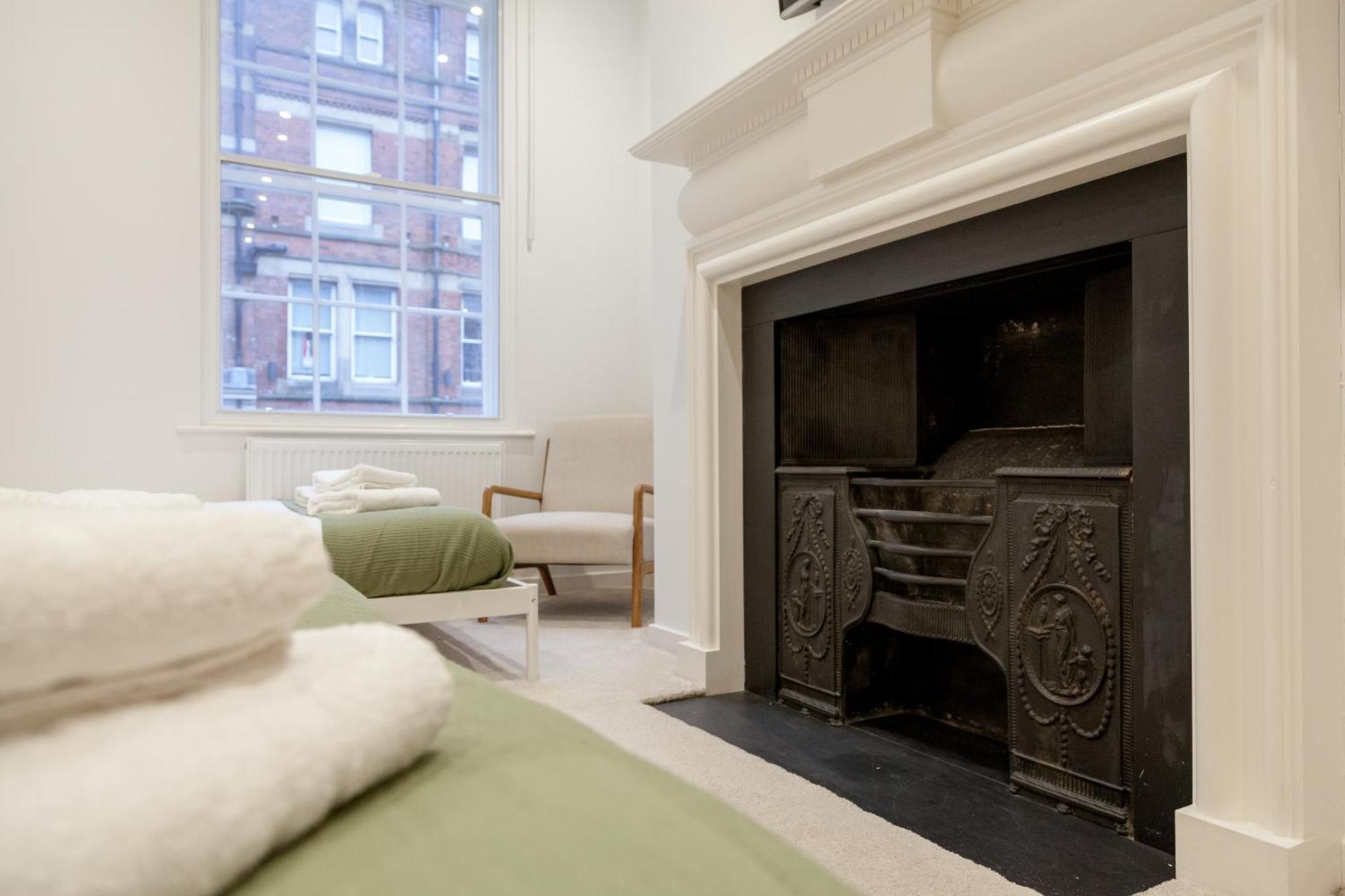 Grand - 2-bedrooms - Sleeps 6 Comfortably - Perfect For Families - Contractors - Professionals Leeds (West Yorkshire)