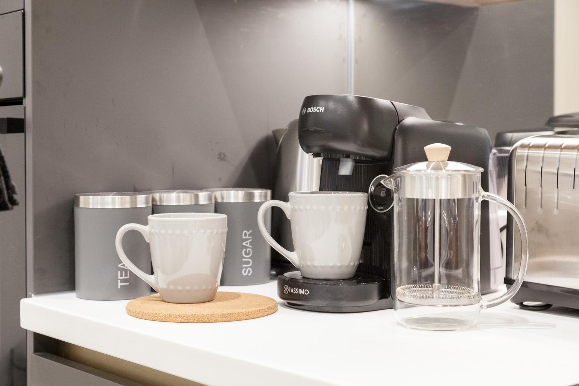 Grand - 2-bedrooms - Sleeps 6 Comfortably - Perfect For Families - Contractors - Professionals * Leeds (West Yorkshire)