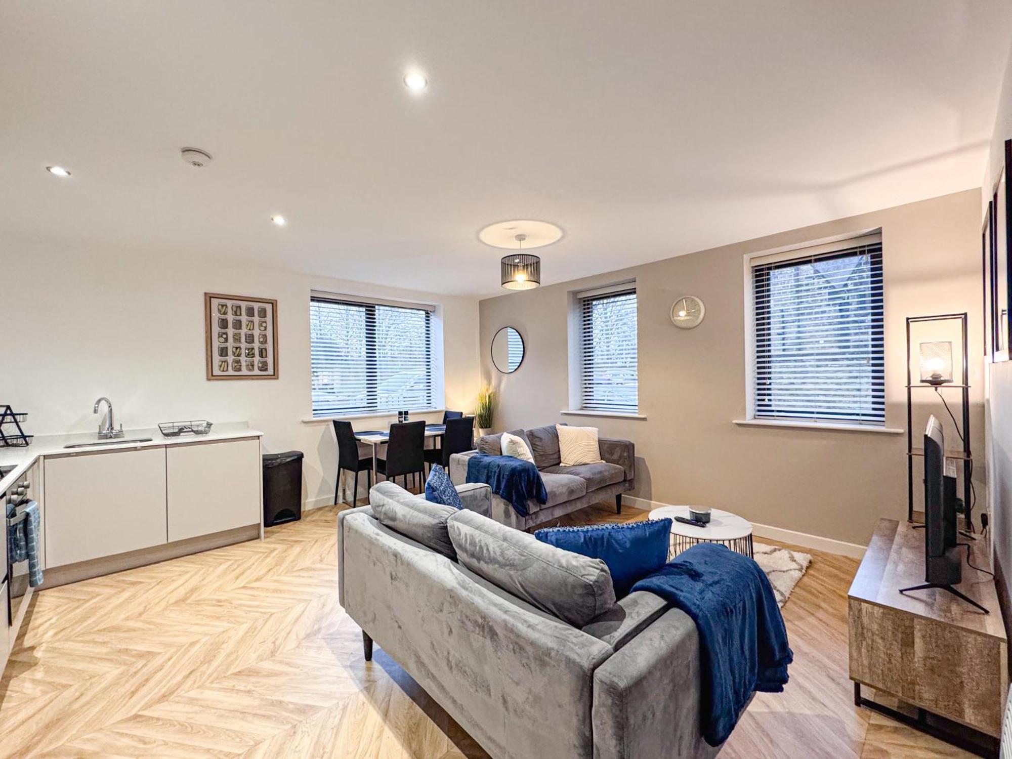 Modern 2 Bed 2 Bath Free Parking & Fast Wifi Apartment Leeds (West Yorkshire)