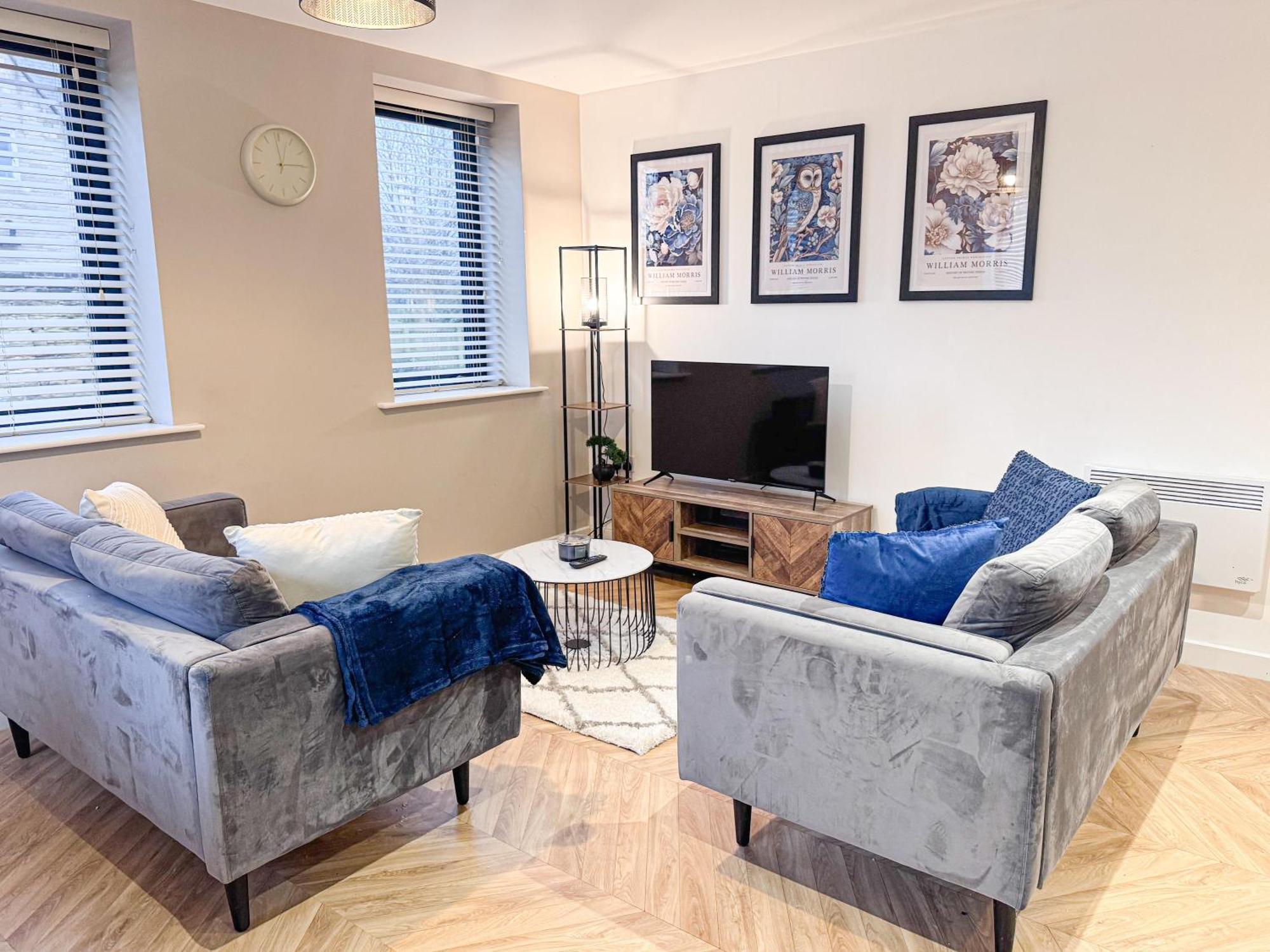 Modern 2 Bed 2 Bath Free Parking & Fast Wifi *