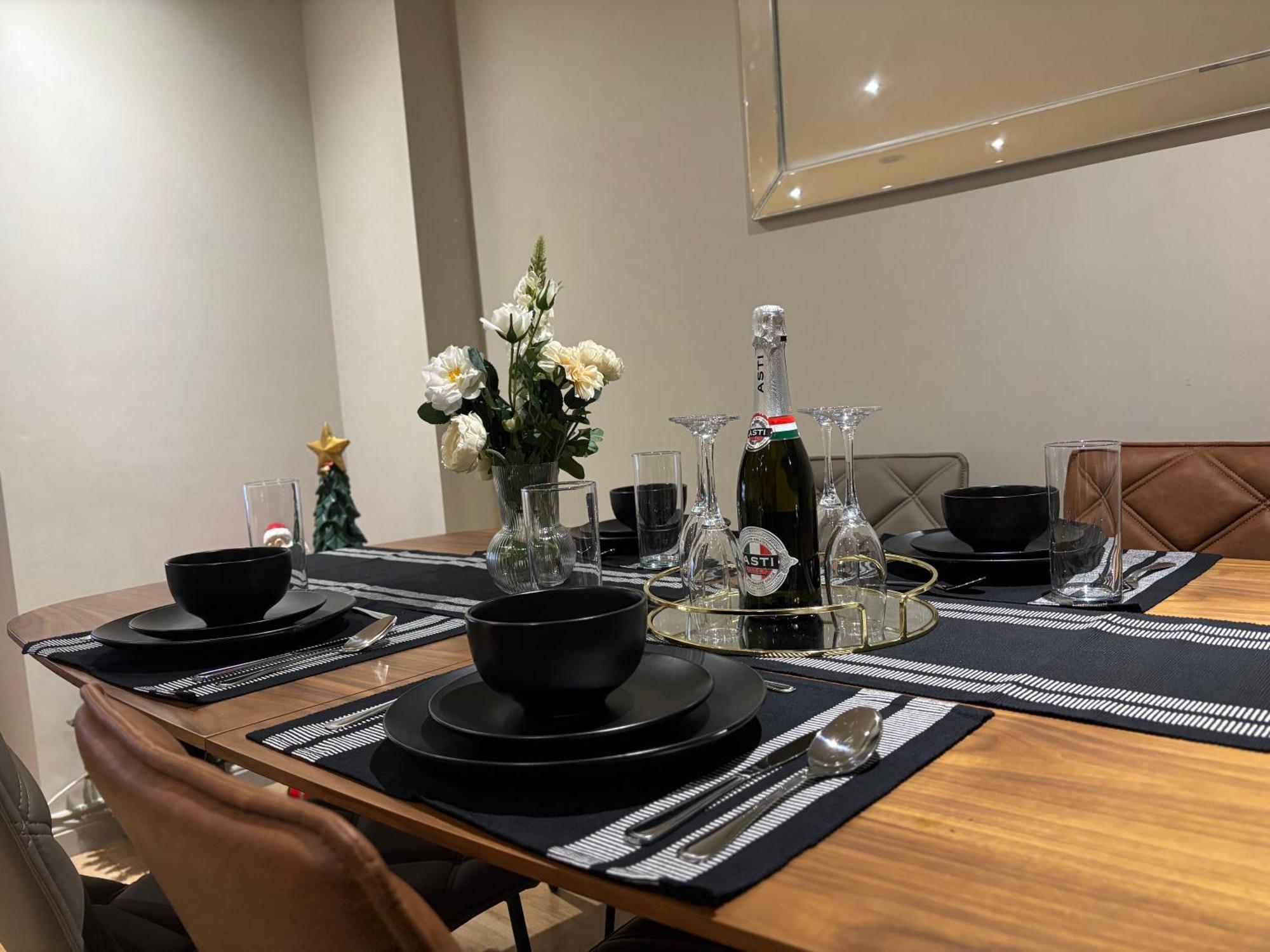 Penthouse 2 Bed Leeds (West Yorkshire)