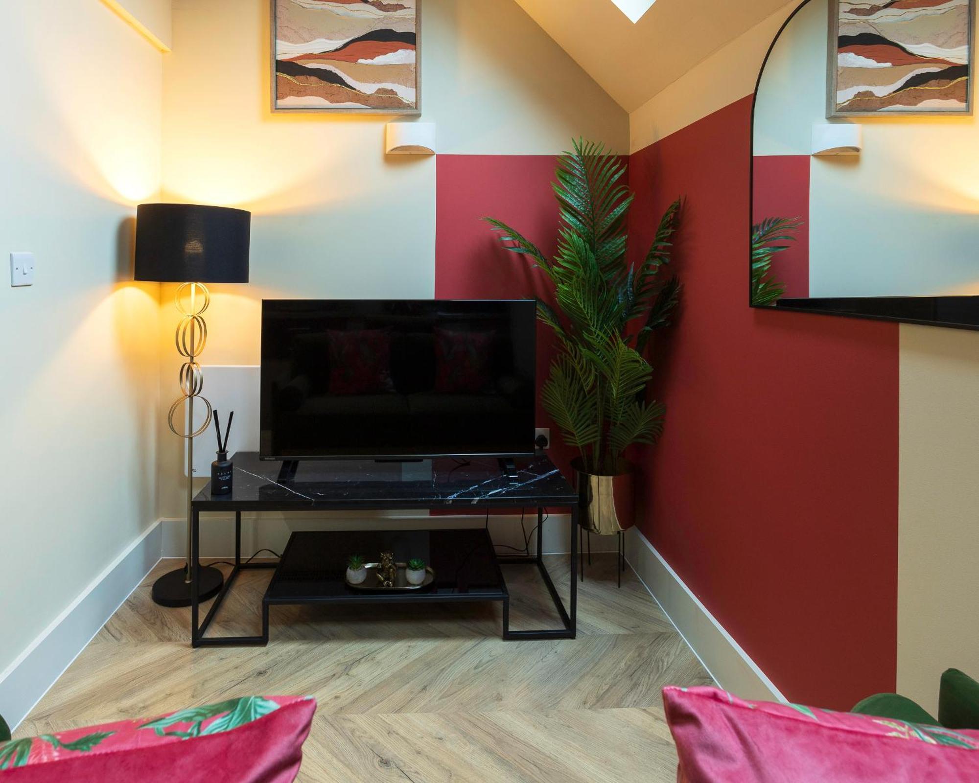 Apartment Deluxe - Rose Platinum *