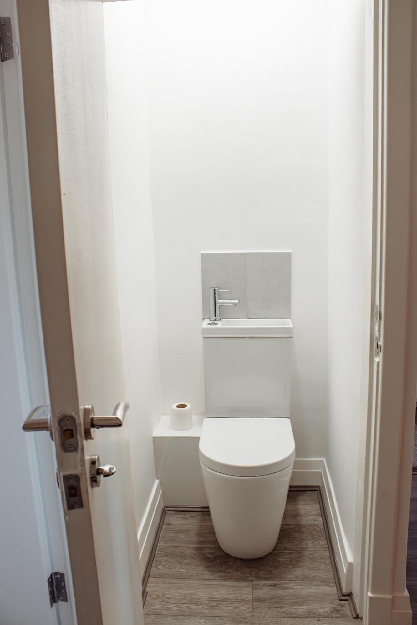 Spacious 4-bed Flat - 10 Mins To Centre