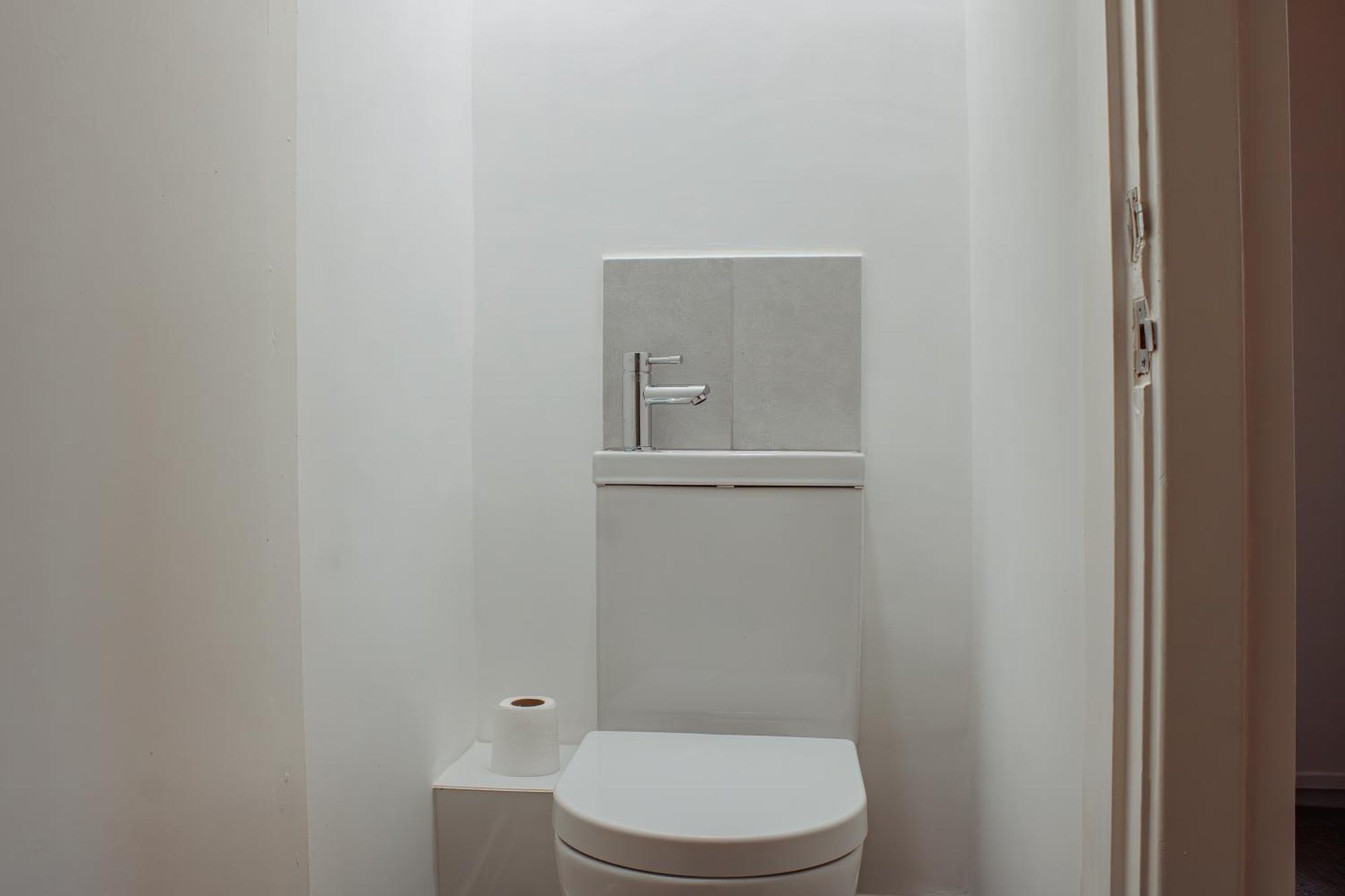 Spacious 4-bed Flat - 10 Mins To Centre Apartment *
