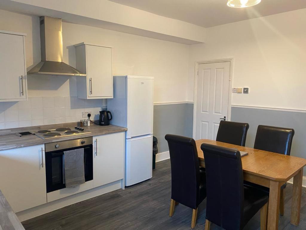 Spacious 4 Bedroom Townhouse Holiday home Leeds (West Yorkshire)