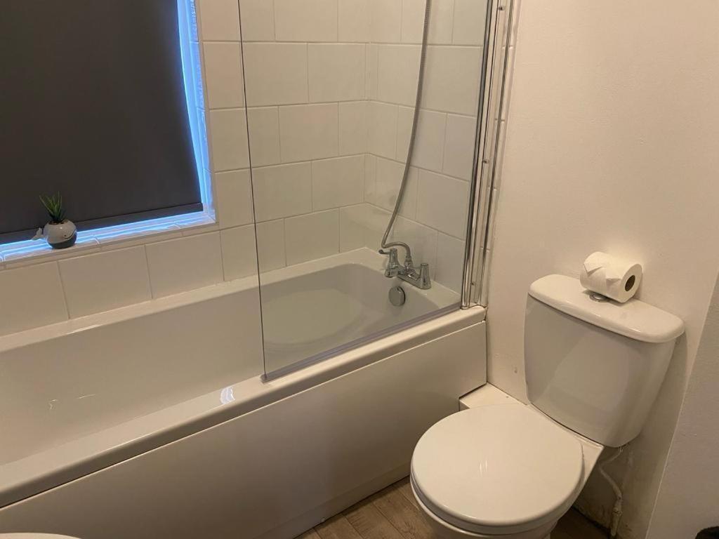 Spacious 4 Bedroom Townhouse *