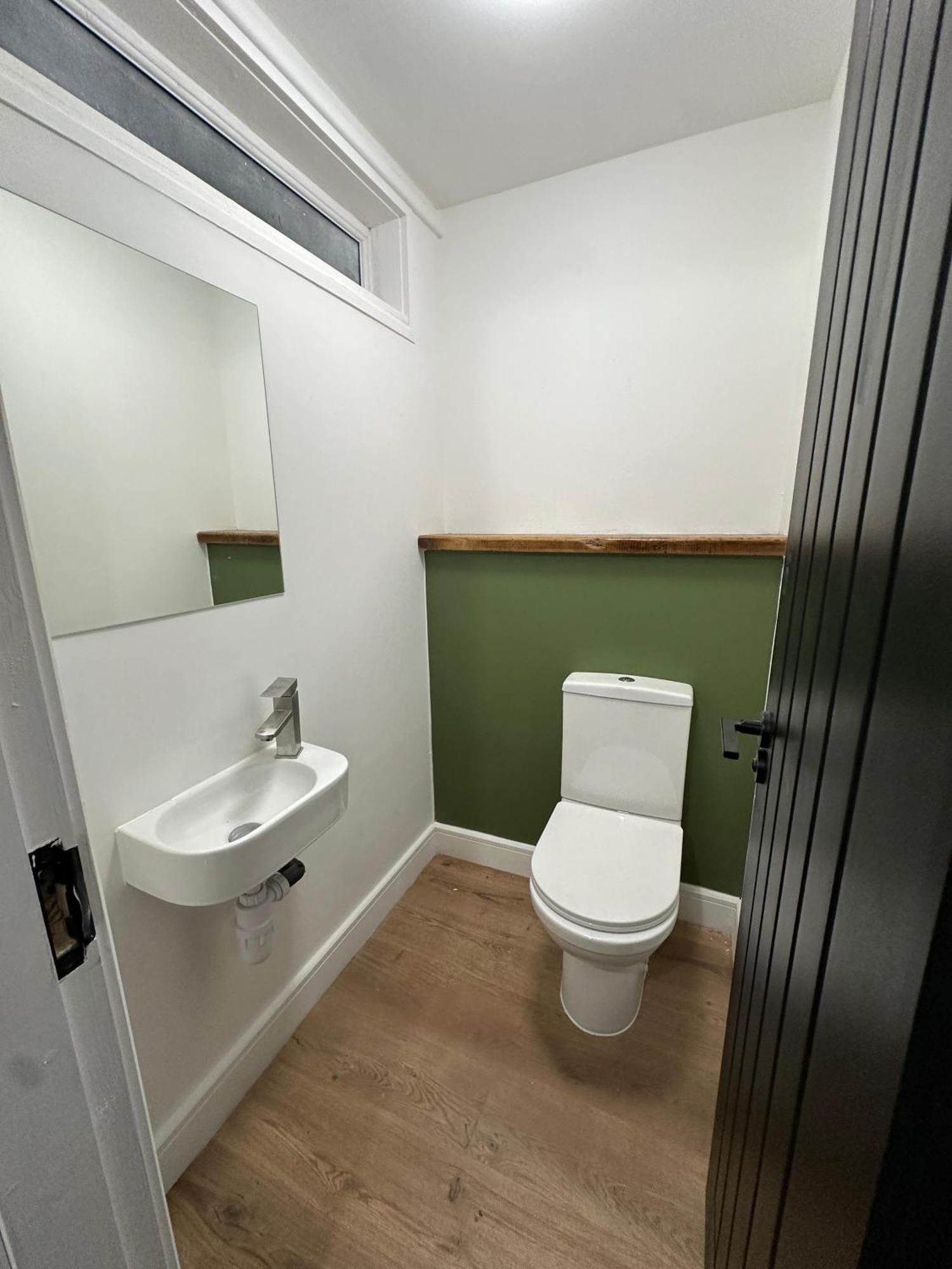 Holiday home House-sleeps8-parking-garden Leeds (West Yorkshire)