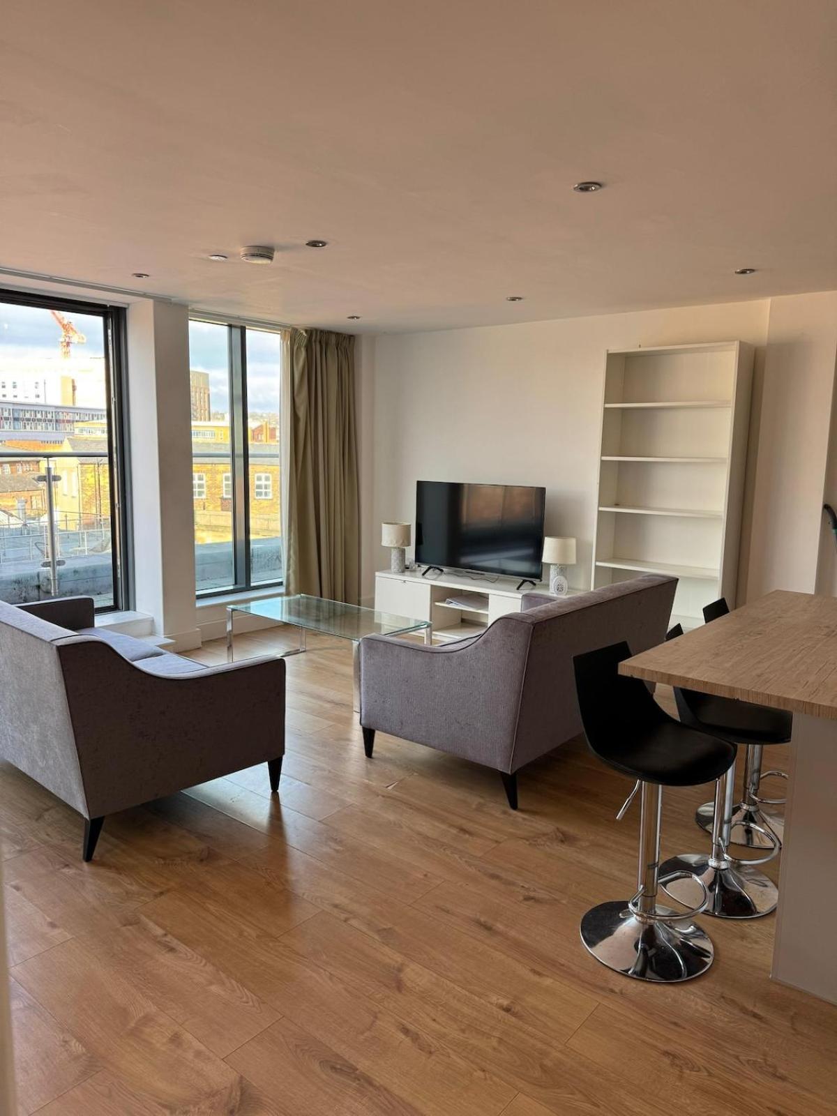 Flat In Leeds Centre With Unique Balcony Leeds (West Yorkshire)