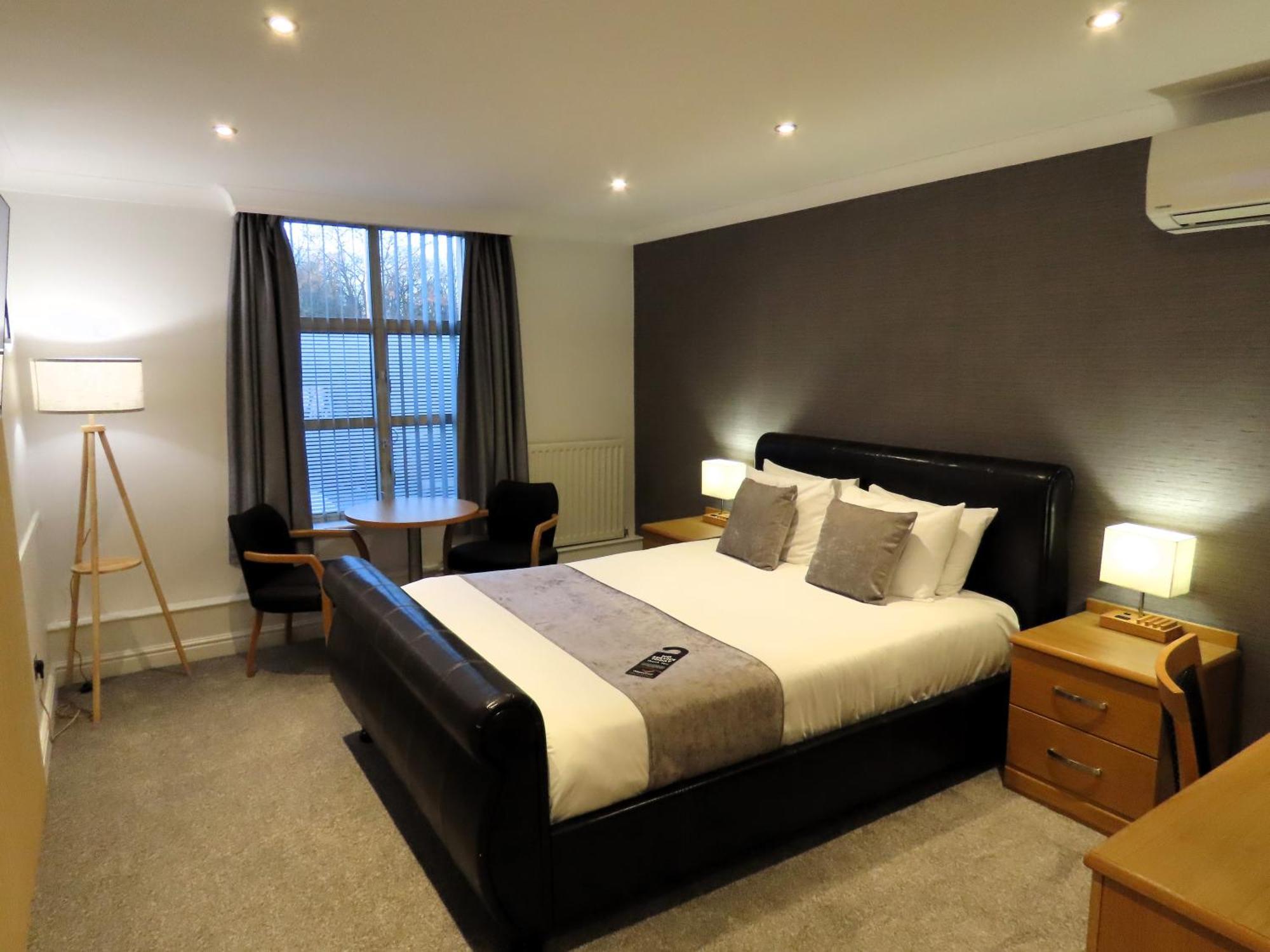 Weetwood Hall Estate 4*