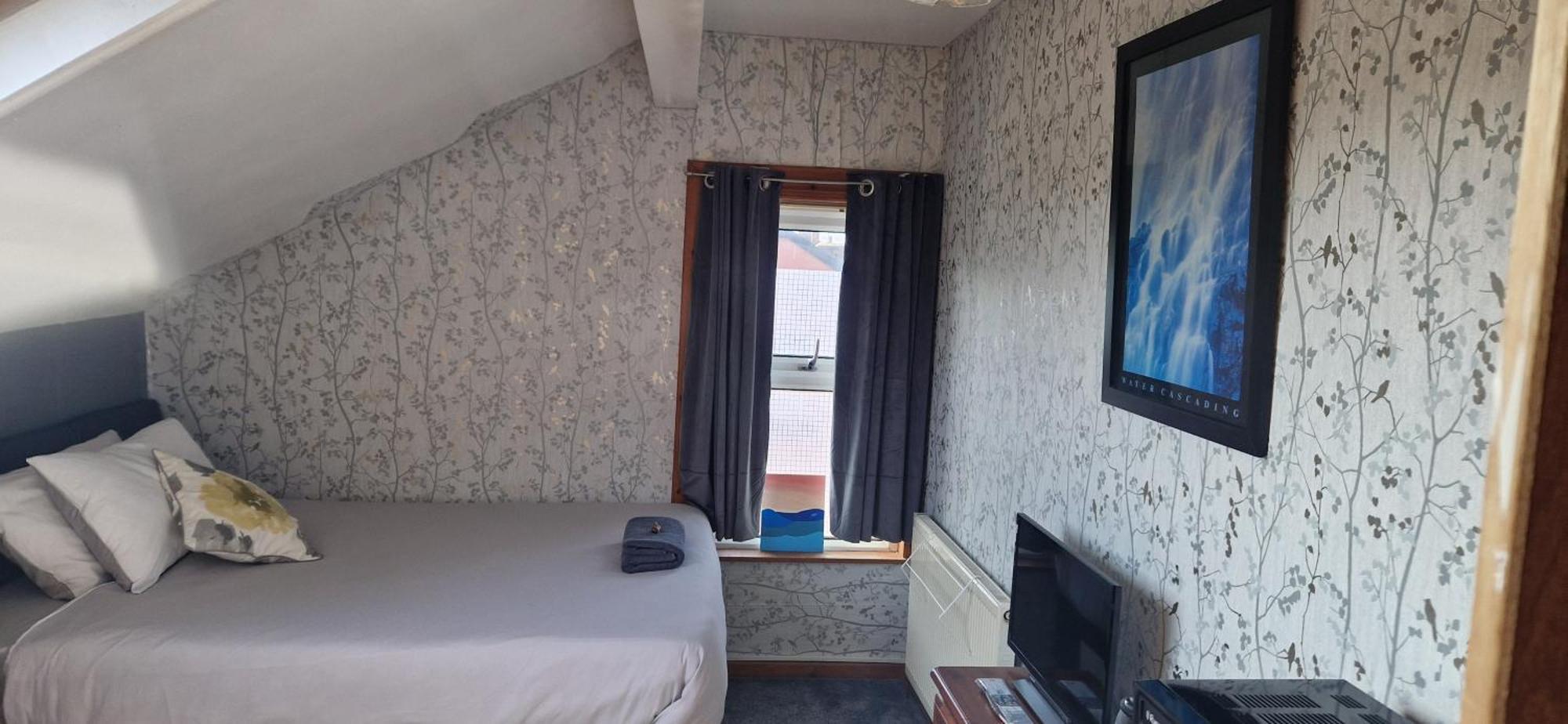 Kayumba Ltd Bed & Breakfast Leeds (West Yorkshire)