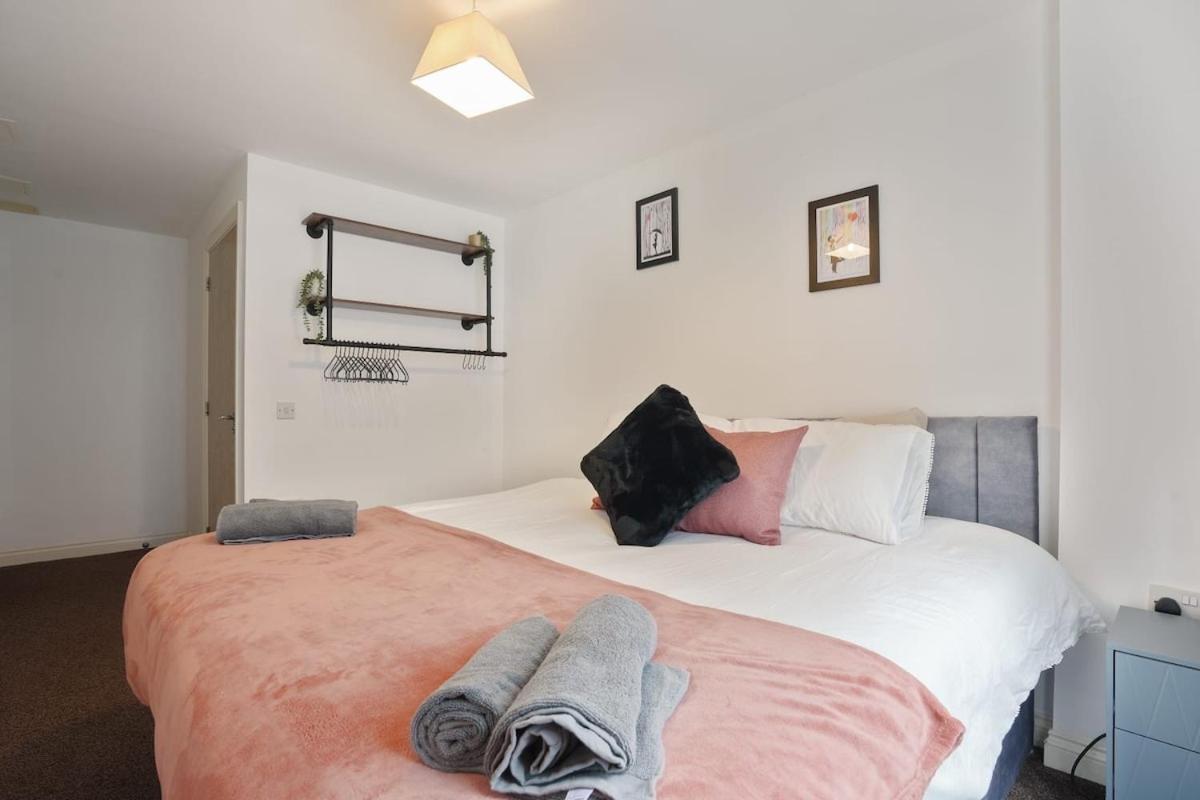 Maxstays - Cozy Leeds Centre 2 Bed - Steps From First Direct Arena - Free Parking Leeds (West Yorkshire)