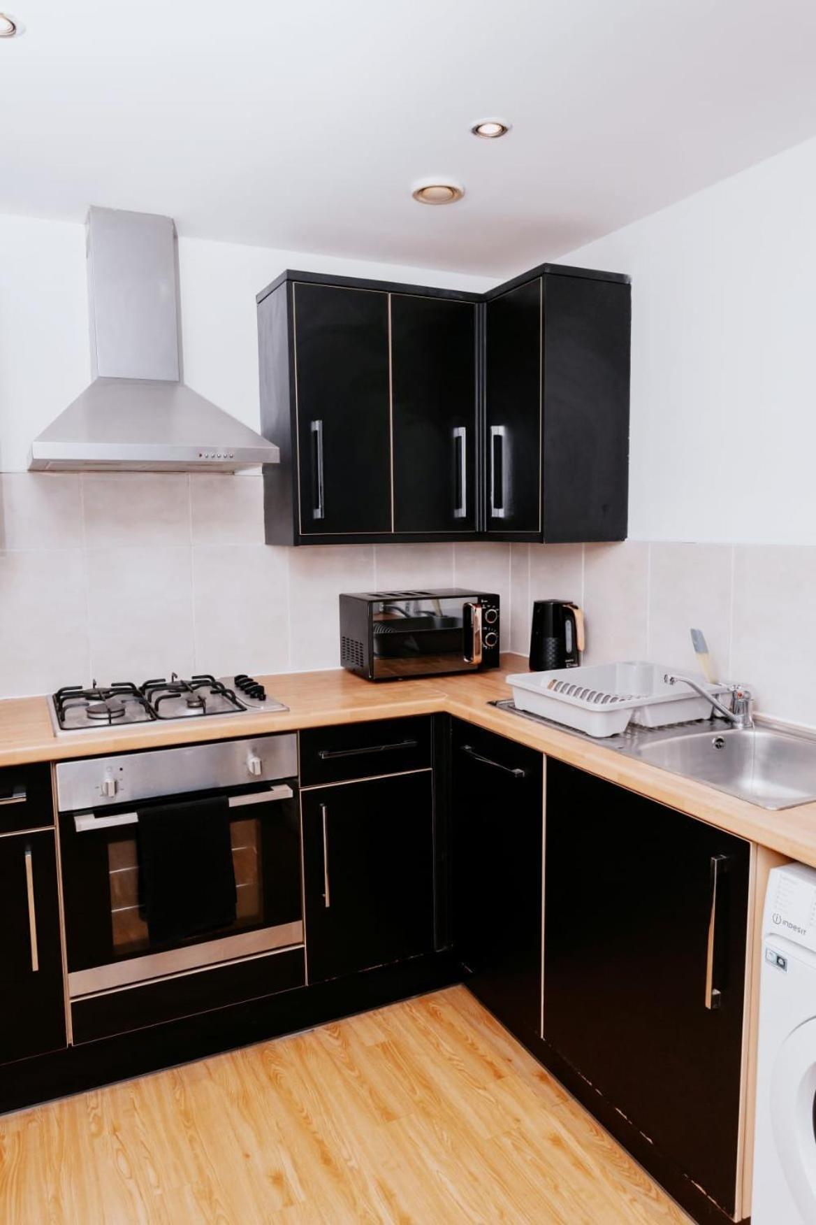 Maxstays - Cozy Leeds Centre 2 Bed - Steps From First Direct Arena - Free Parking Apartment