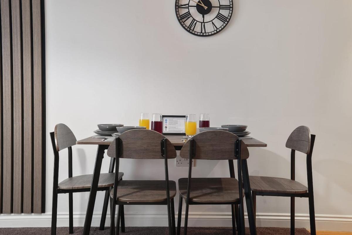 Apartment Maxstays - Cozy Leeds Centre 2 Bed - Steps From First Direct Arena - Free Parking *