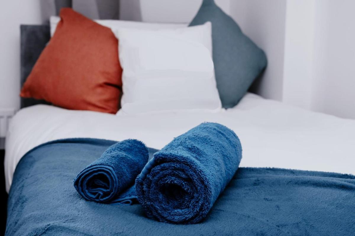 Apartment Maxstays - Cozy Leeds Centre 2 Bed - Steps From First Direct Arena - Free Parking *