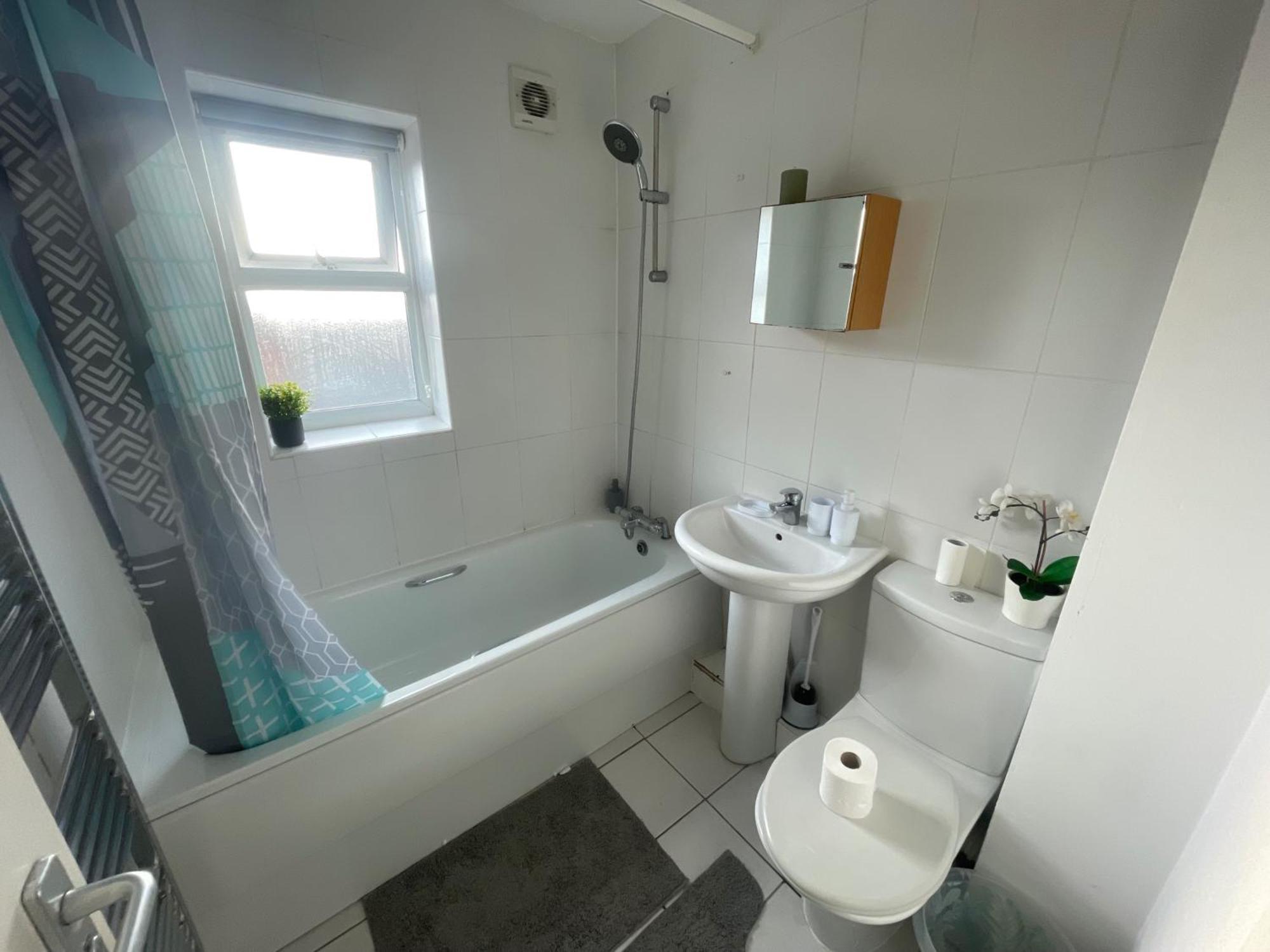 Apartment Stylish Two Bedroom In Leeds