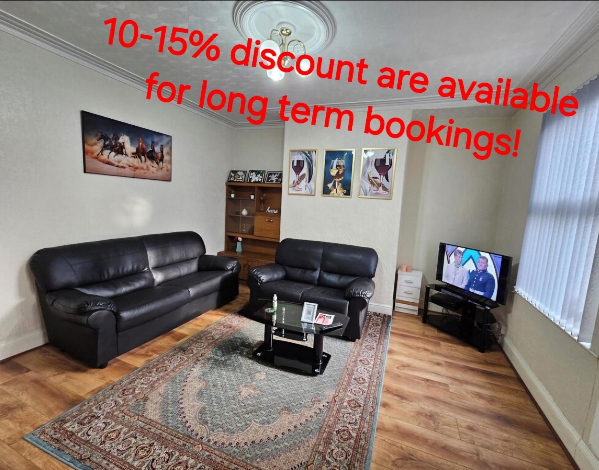 Spacious Two Bedroom House, Parking And Wifi * Leeds (West Yorkshire)