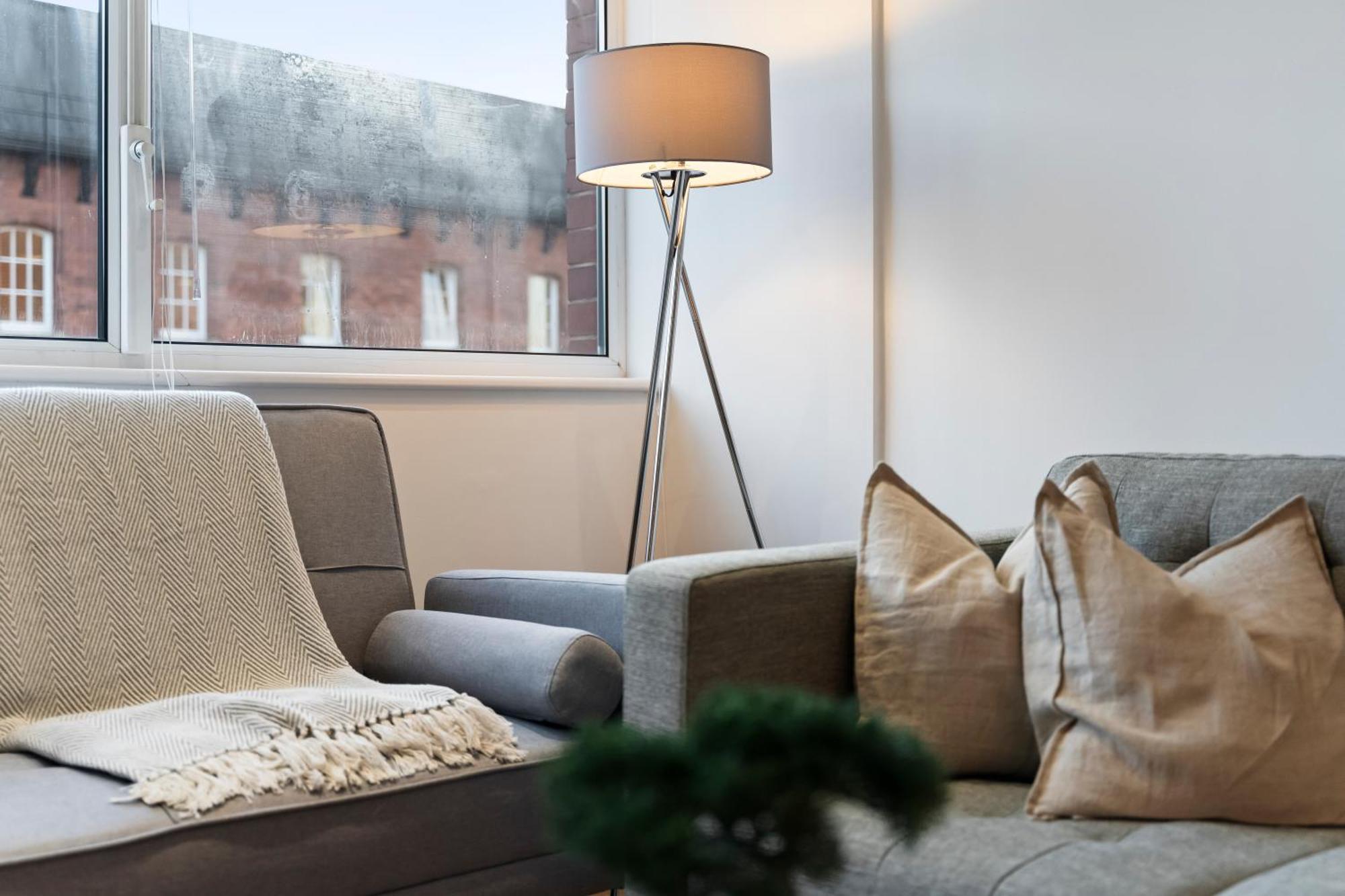 Modern Flat - Sleeps 4 - Parking Apartment *