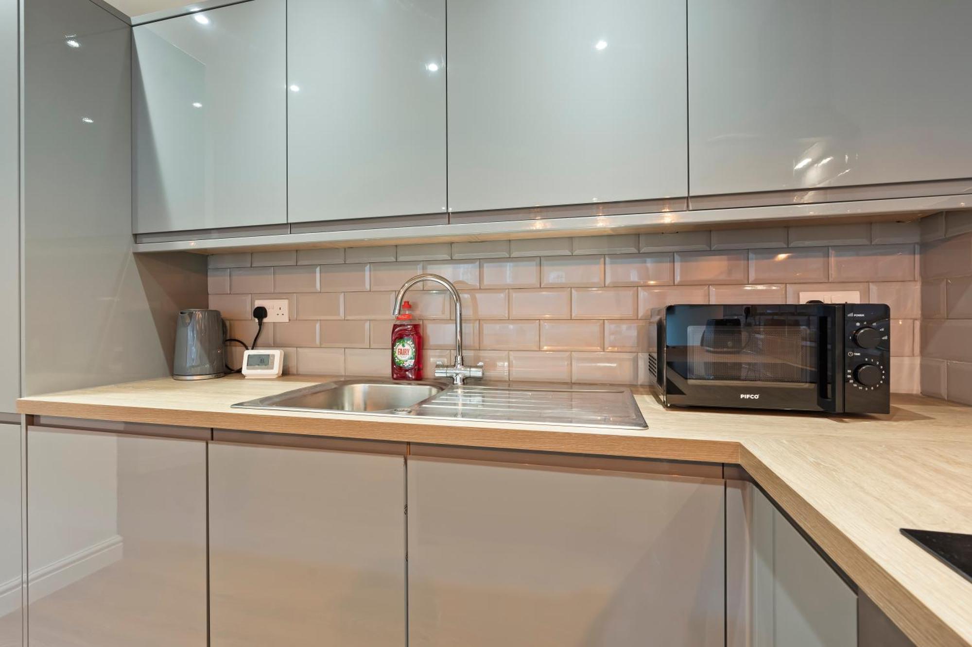 Apartment Modern Flat - Sleeps 4 - Parking Leeds (West Yorkshire)