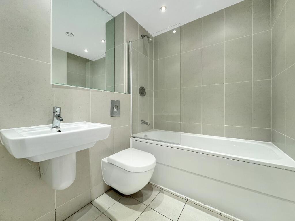 Homestay Private Bedroom With Shared Living Space And Bath In A Two Bedroom