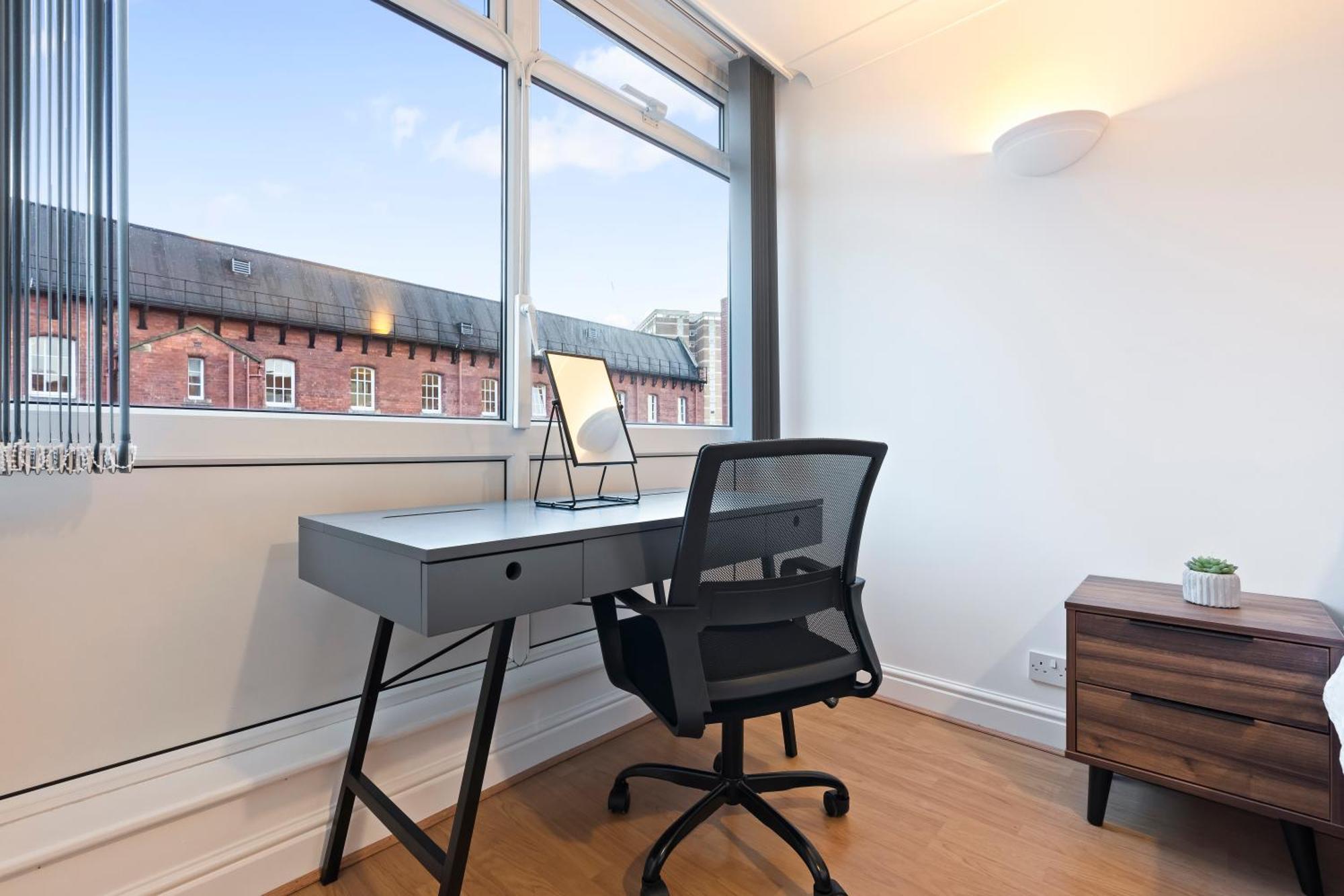Elegant Flat In Prime Location -sleeps 4 - Parking