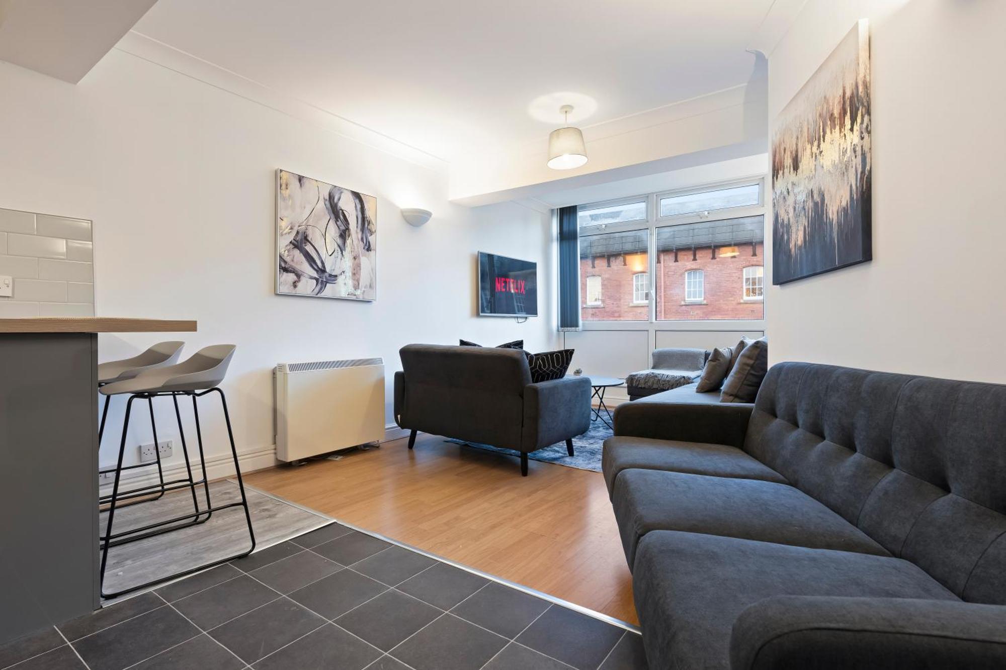 Elegant Flat In Prime Location -sleeps 4 - Parking Apartment