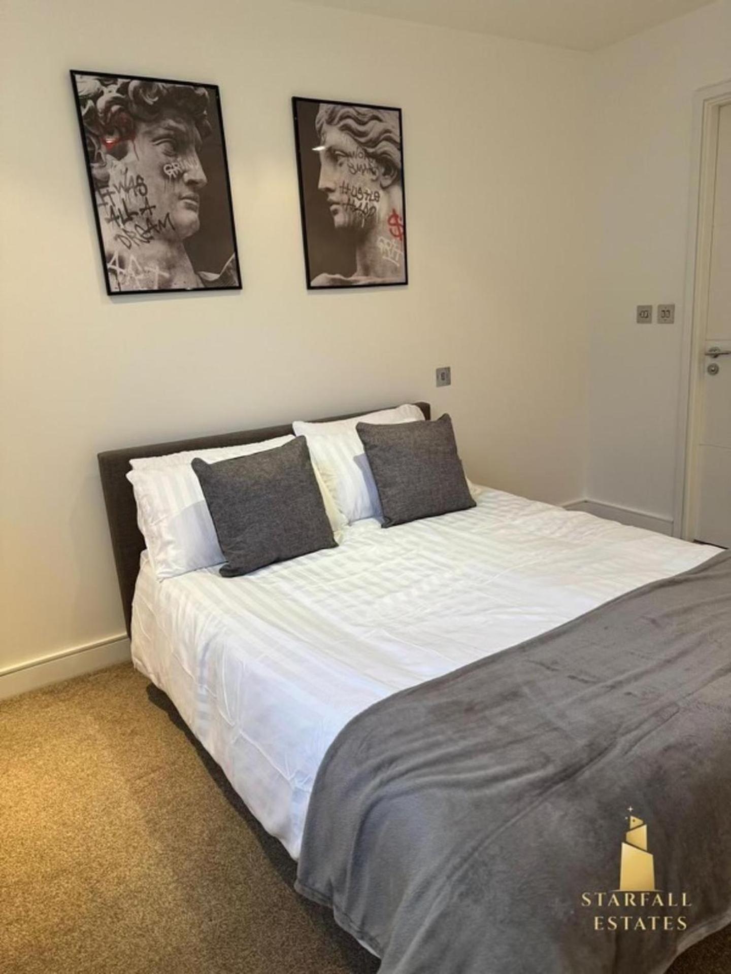 Apartment - Hottub - Sleeps 6 - Special Occasions Leeds (West Yorkshire)