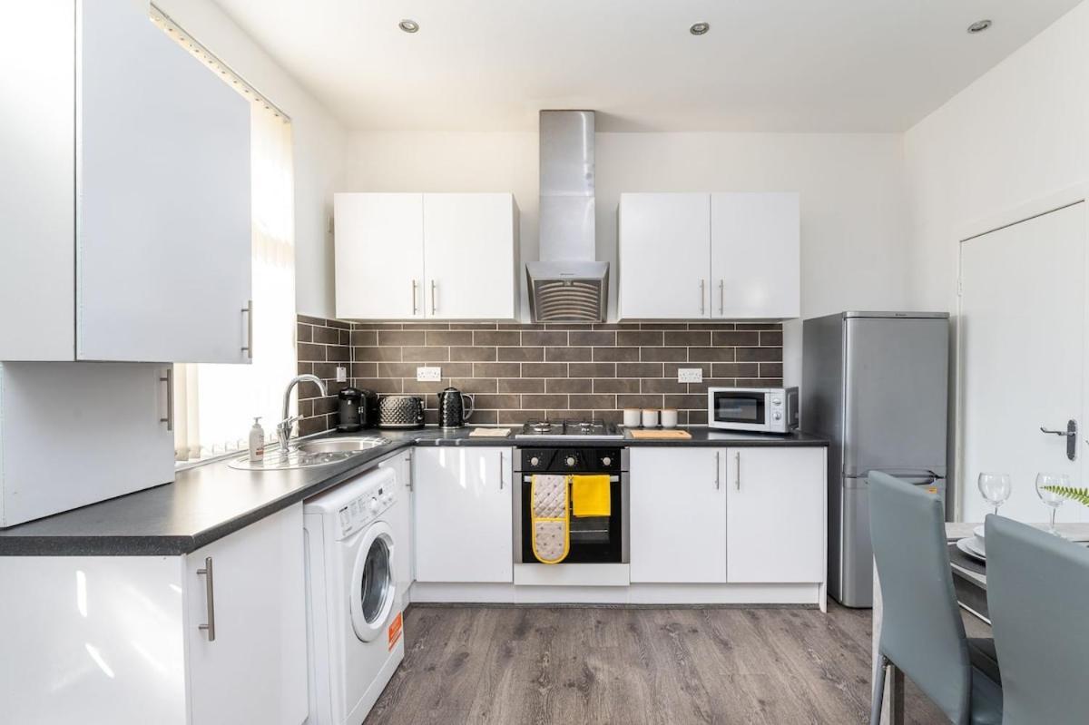 Holiday home Leeds Beautiful - Parking - Yorksha *