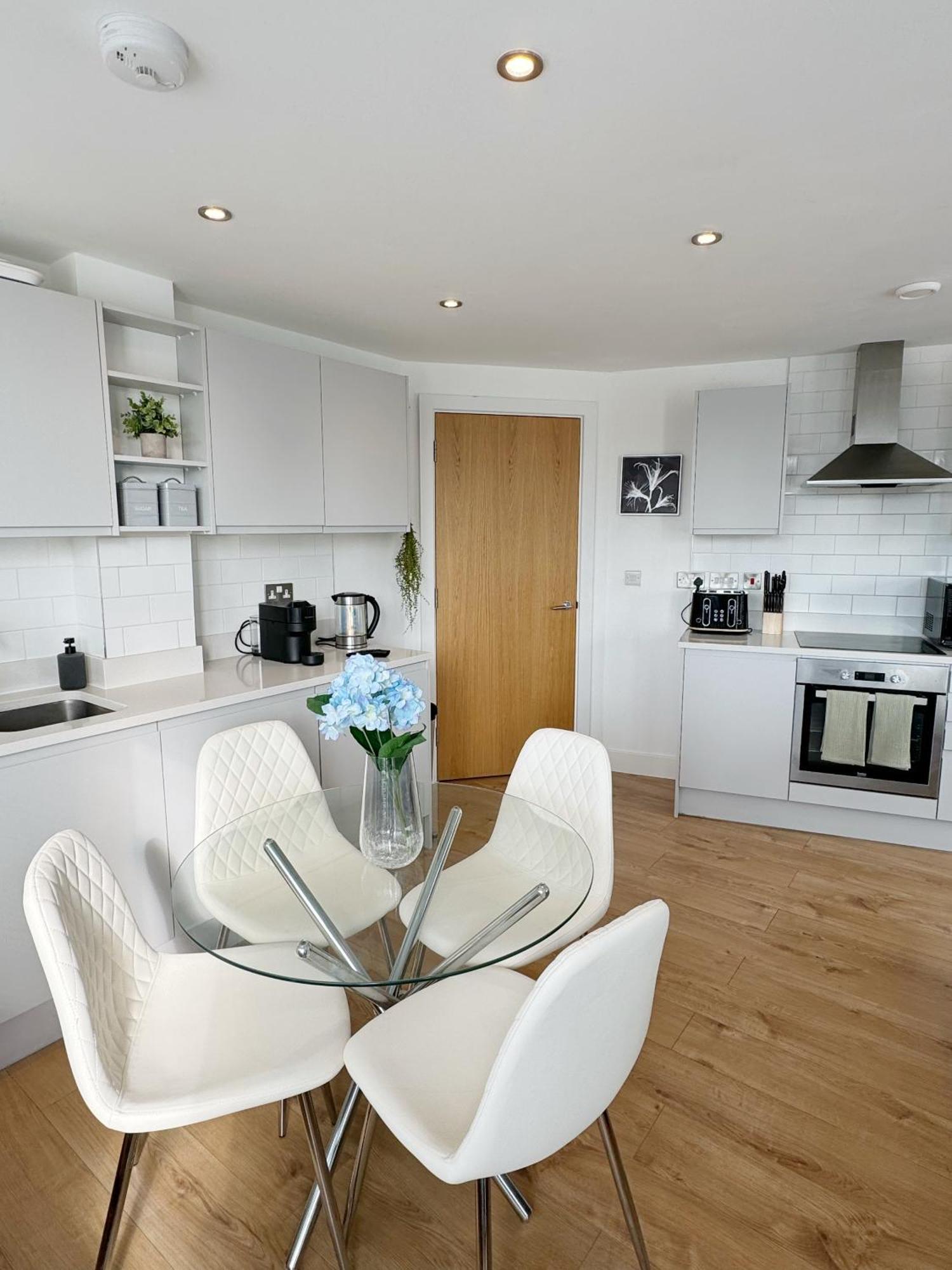 Apartment Luxury Penthouse With Private Hot Tub Overlooking Leeds Centre