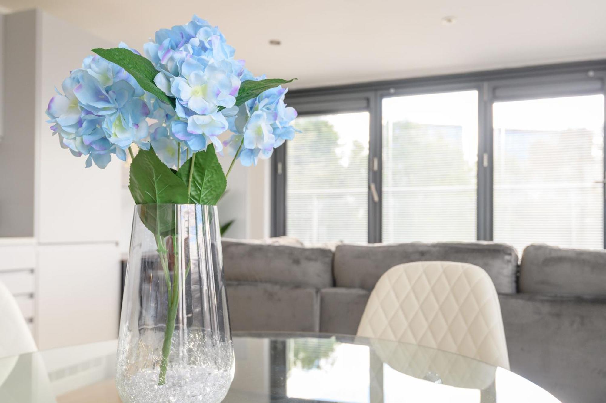 Luxury Penthouse With Private Hot Tub Overlooking Leeds Centre Apartment Leeds (West Yorkshire)
