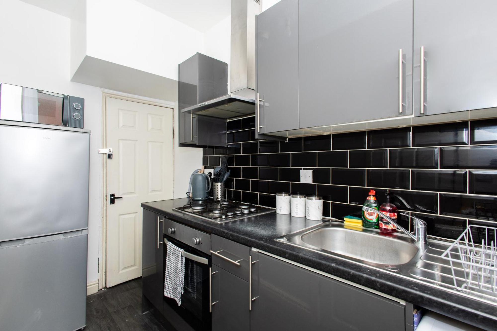 Cozy Home, Sleeps 4,Only 7Mins From Centre, Parking, Wifi & Netflix Holiday home Leeds (West Yorkshire)