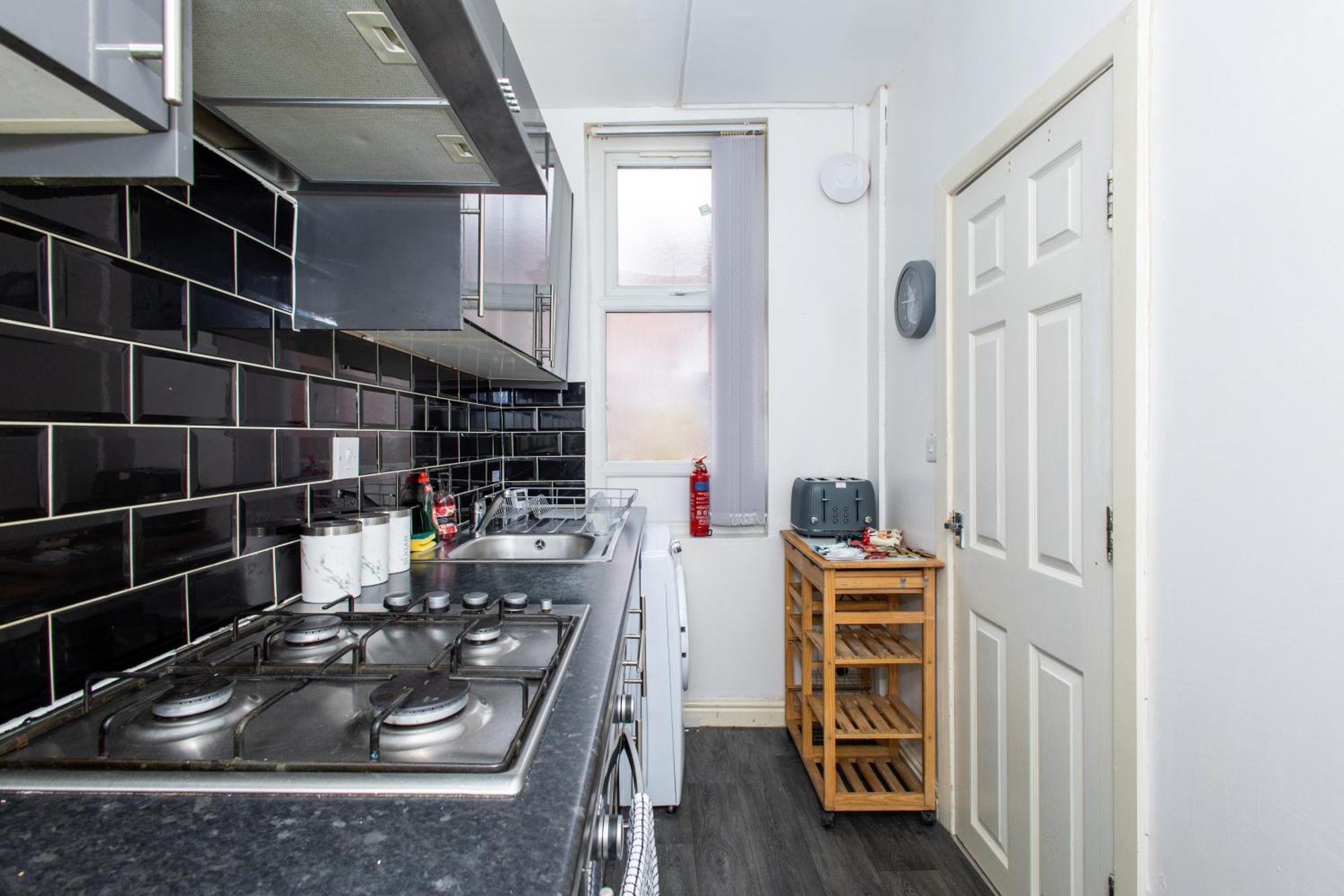 Cozy Home, Sleeps 4,Only 7Mins From Centre, Parking, Wifi & Netflix Holiday home Leeds (West Yorkshire)