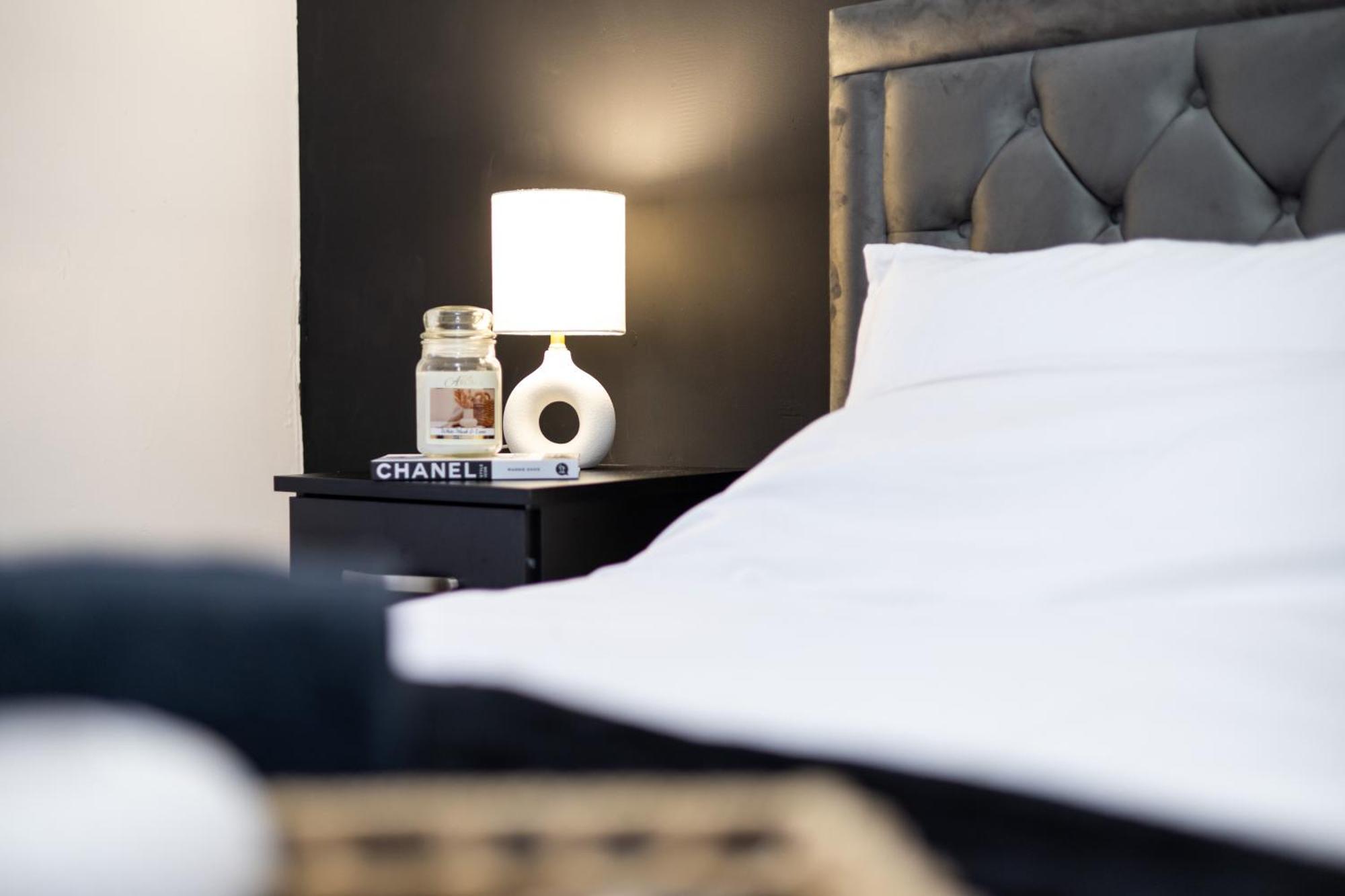 Cozy Home, Sleeps 4,Only 7Mins From Centre, Parking, Wifi & Netflix * Leeds (West Yorkshire)