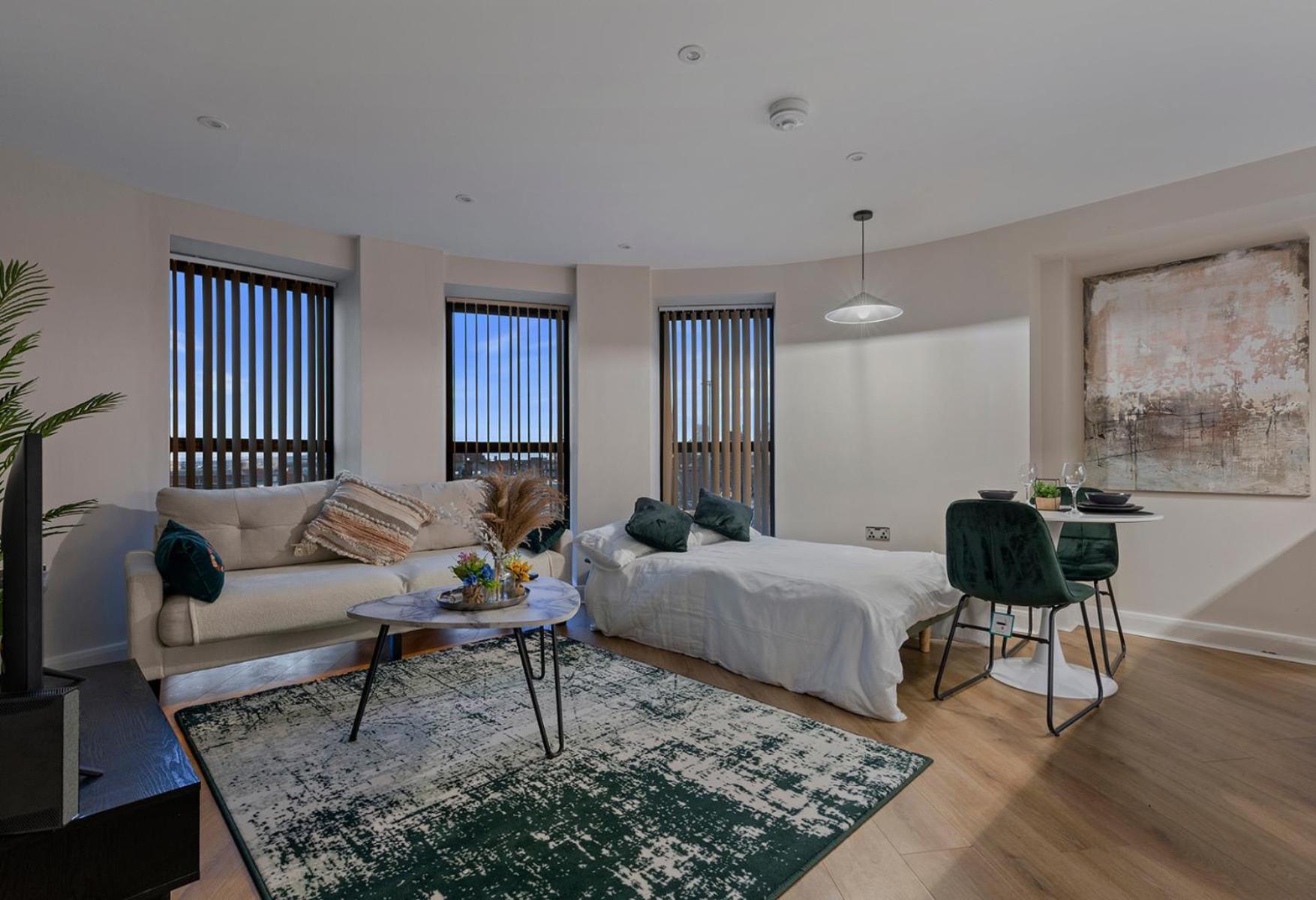Apartment Modern 1br Perfect Location!